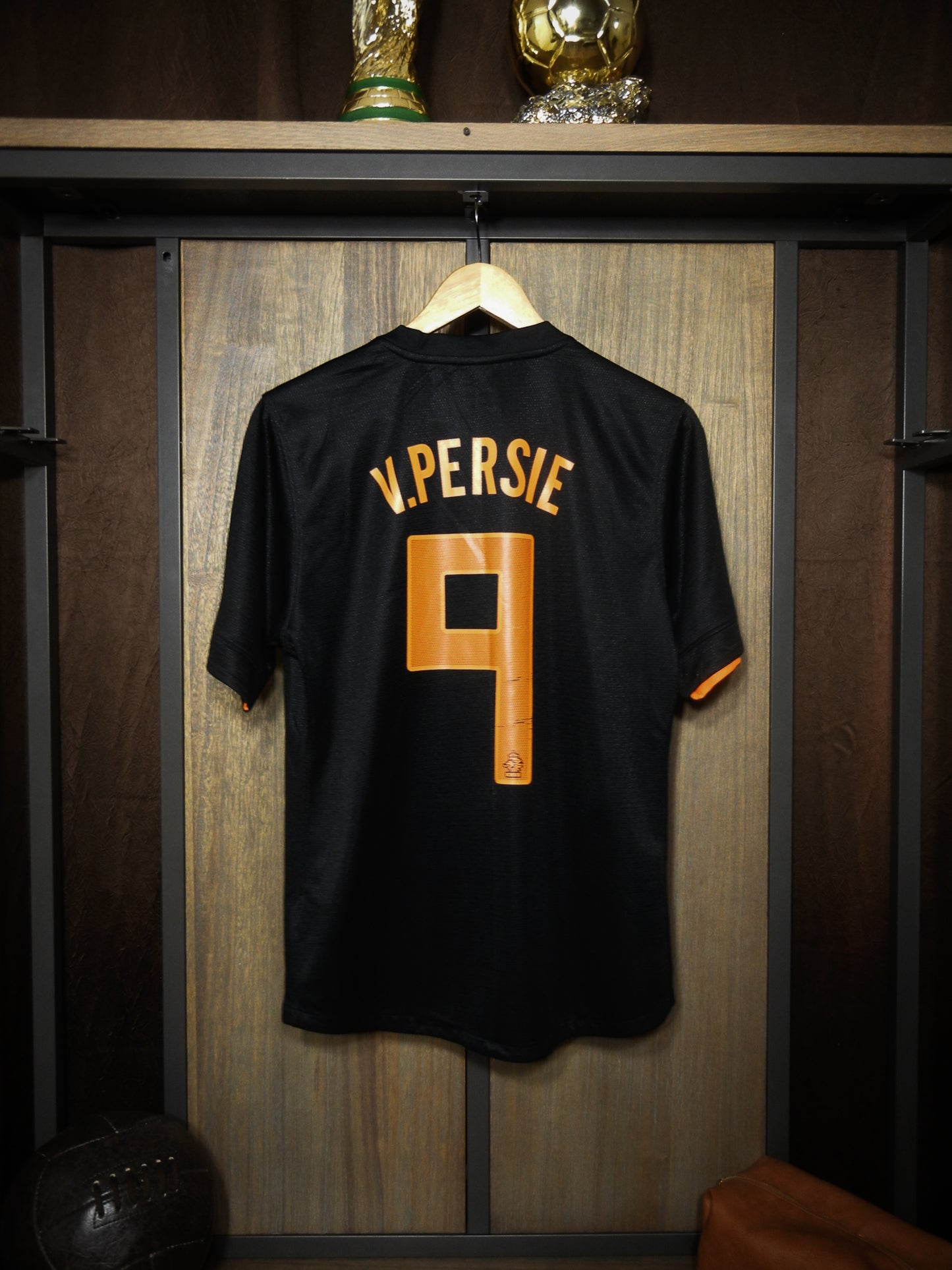 Netherlands 2012/13 Away Jersey – Van Persie #9 – Medium – Black & Orange Nike Shirt – (MPN: 382471-105)