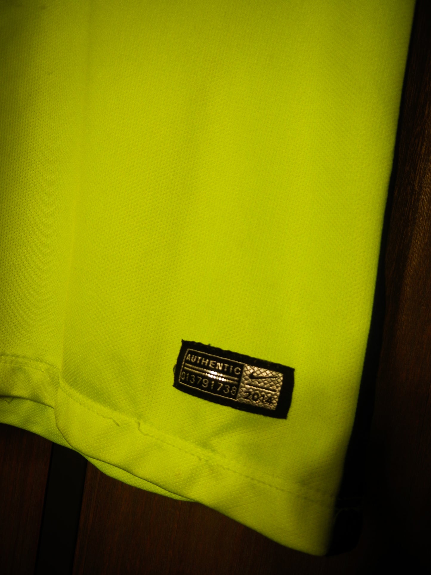 Barcelona 2014/15 Third Jersey – Messi #10 – Youth Medium – Neon Green Nike Shirt (MPN: 631242-710)