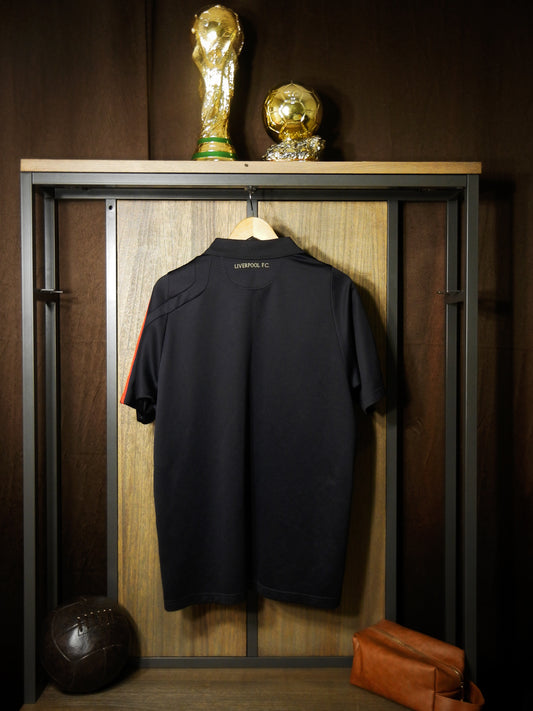 Liverpool 2009/10 Carlsberg Polo Shirt – Size XL – Adidas Red and Black Pre-game Shirt (MPN: P06990 APU002)