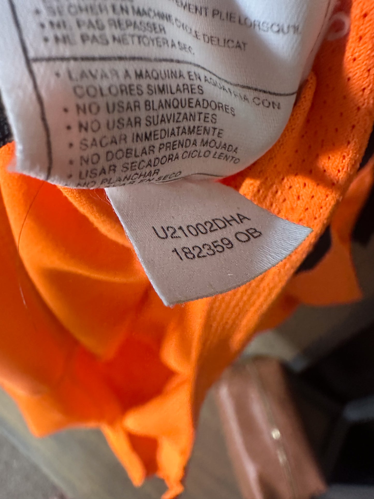 Netherlands 2002/2004 Home Jersey – Robben #19 – Size XL – Orange Nike Shirt – (MPN: 182359)