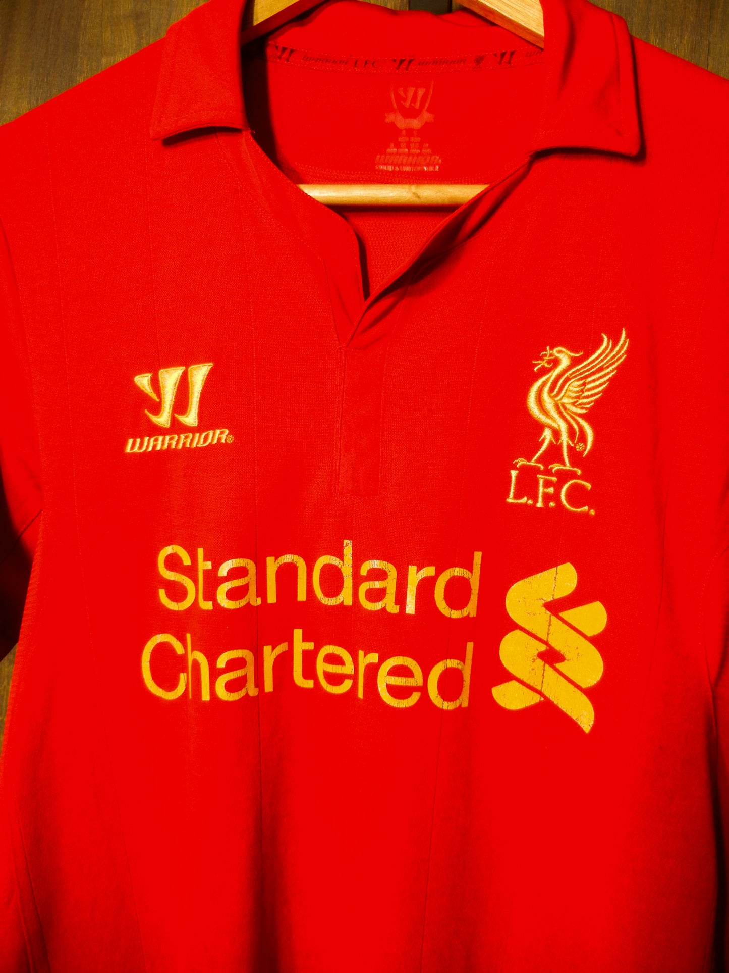Liverpool 2012/2013 Home Jersey – Luis Suárez #7 – Size S – Red Warrior Shirt (MPN: F1210SPC027)