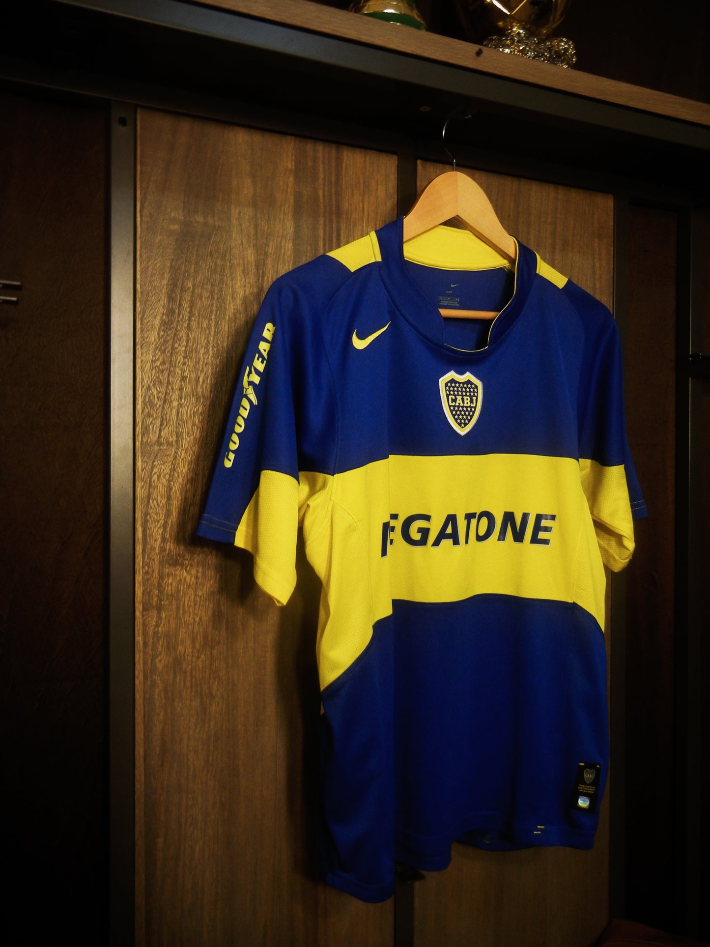 Boca Juniors 2006 Home Jersey (Clausura Special Edition) – Size M – Blue & Yellow Nike Shirt (MPN: 198013)