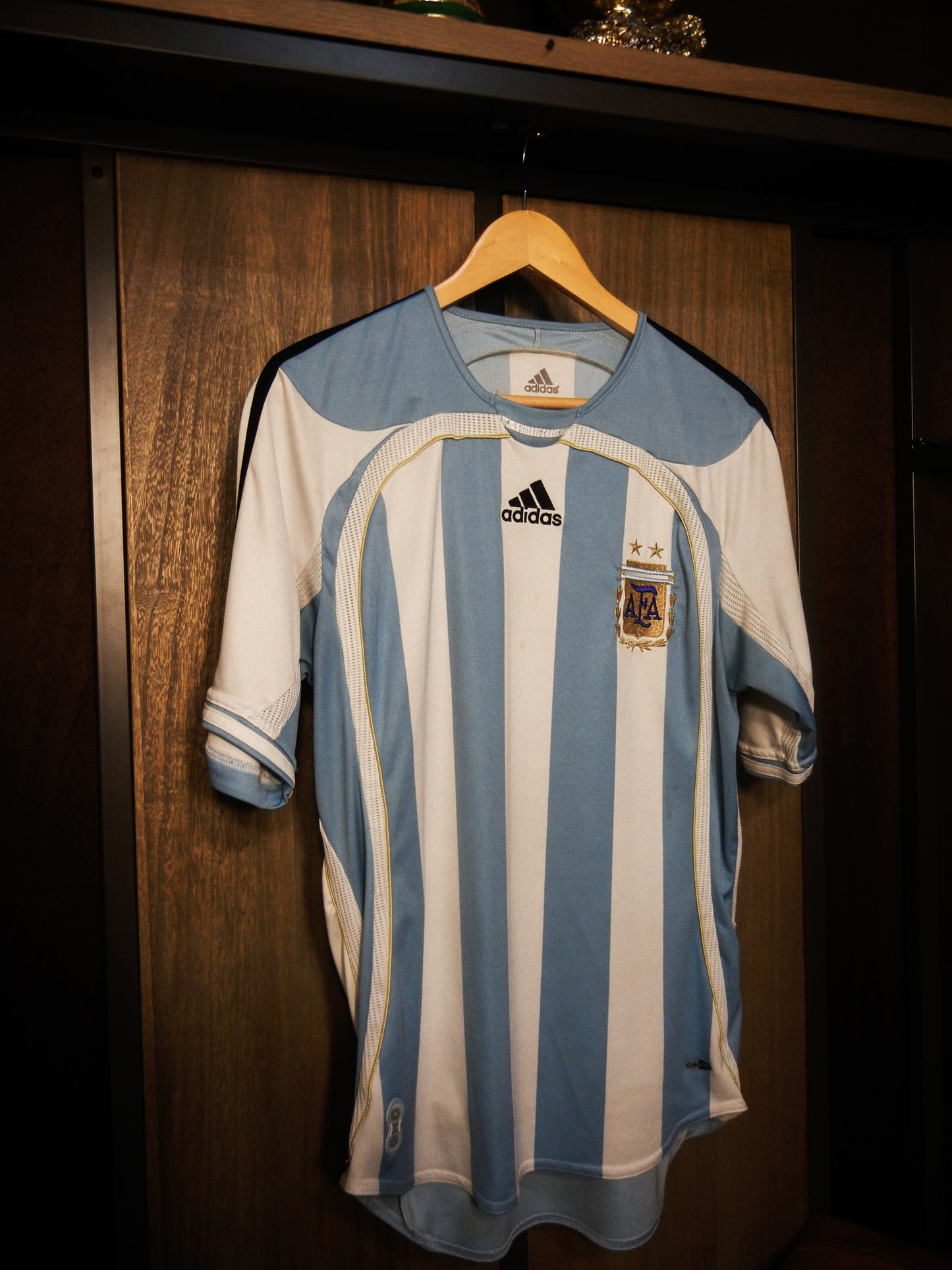 Argentina 2006 Home Jersey – Size M – Blue & White Adidas Shirt (MPN: N/A)