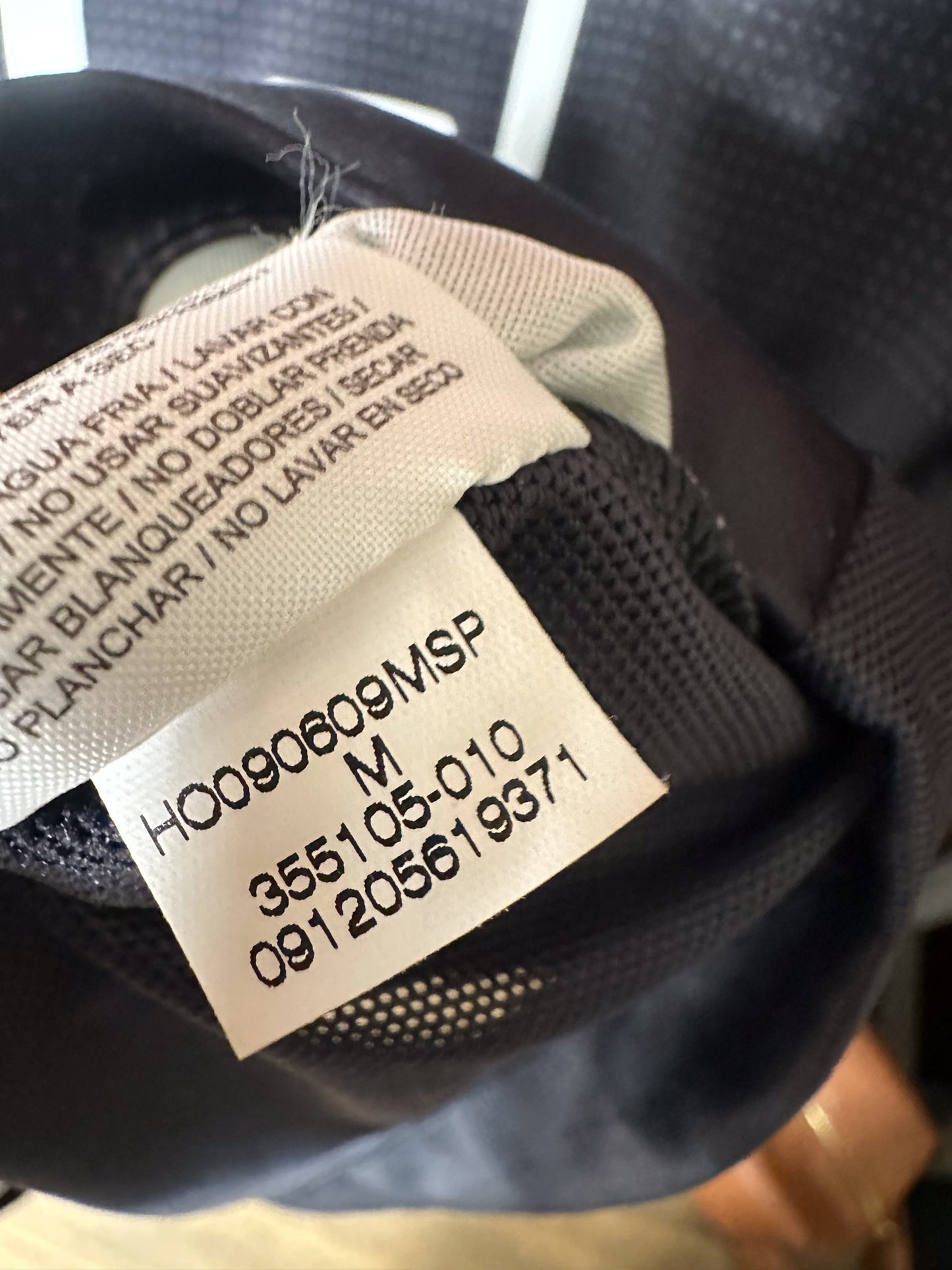 Manchester United 2009/10 Black Training Top – Size M – AIG Nike Shirt – (MPN: 355105-010)