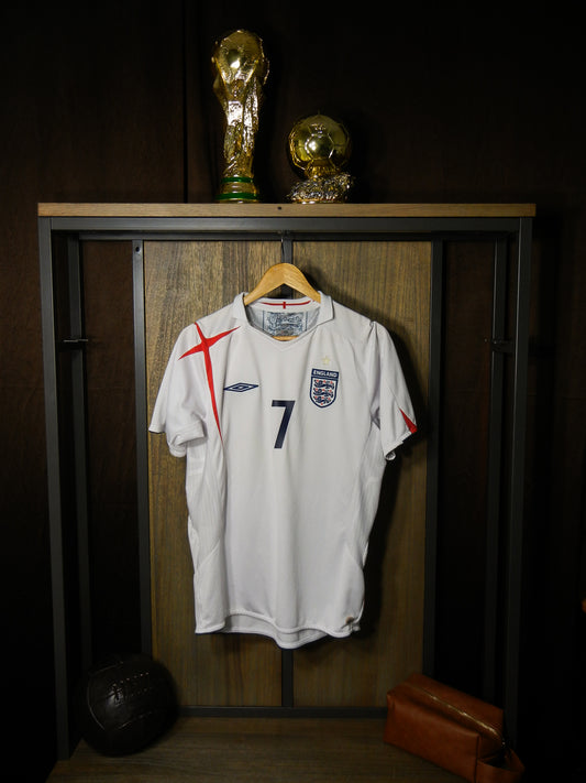 England 2005/07 Home Jersey – David Beckham #7 – Size L – White Umbro Shirt (MPN: 8368081)