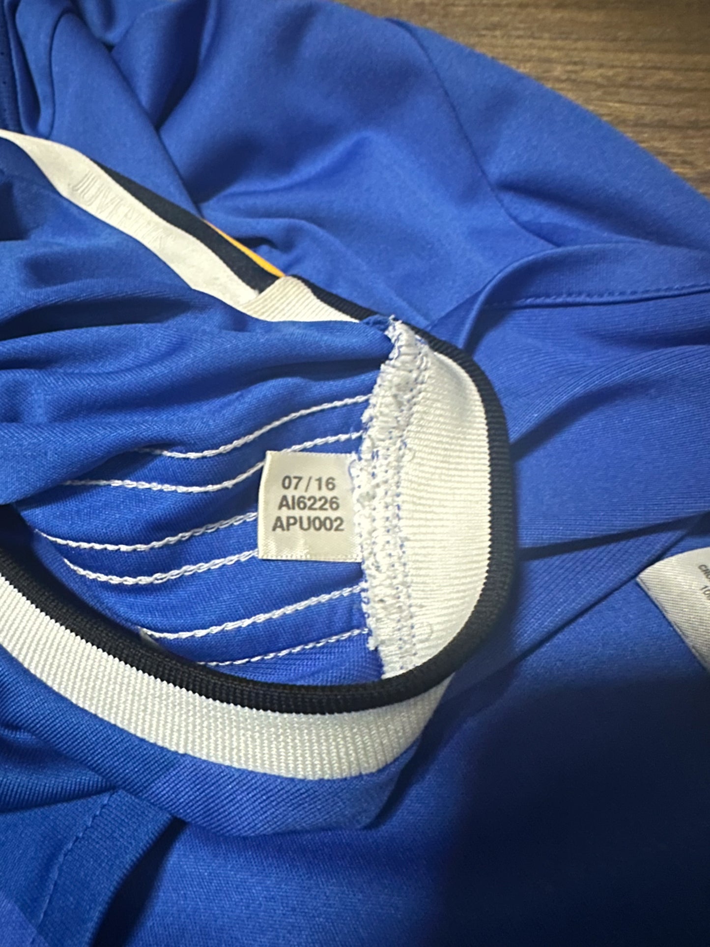 Juventus 2016/2017 Away Jersey – Gonzalo Higuaín #9 – Large – Blue Adidas Shirt (MPN: AI6226)