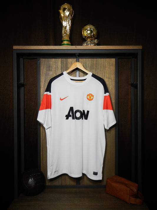 Manchester United 2010/11 Away Jersey Chicharito #14 XXL White & Red Nike Shirt (MPN: 382470-105)