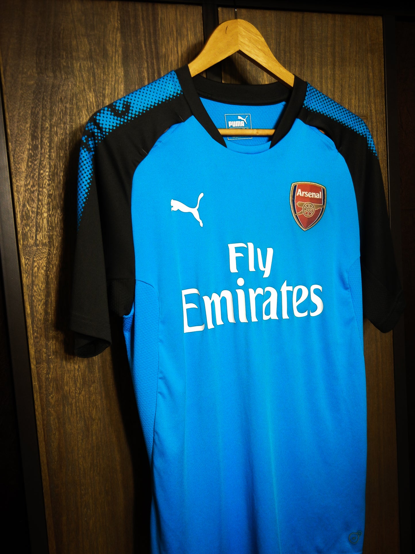 Arsenal 2017/18 Training Jersey – Puma Sky Blue – Large – Performance Fit Shirt – (MPN:  751711-02)