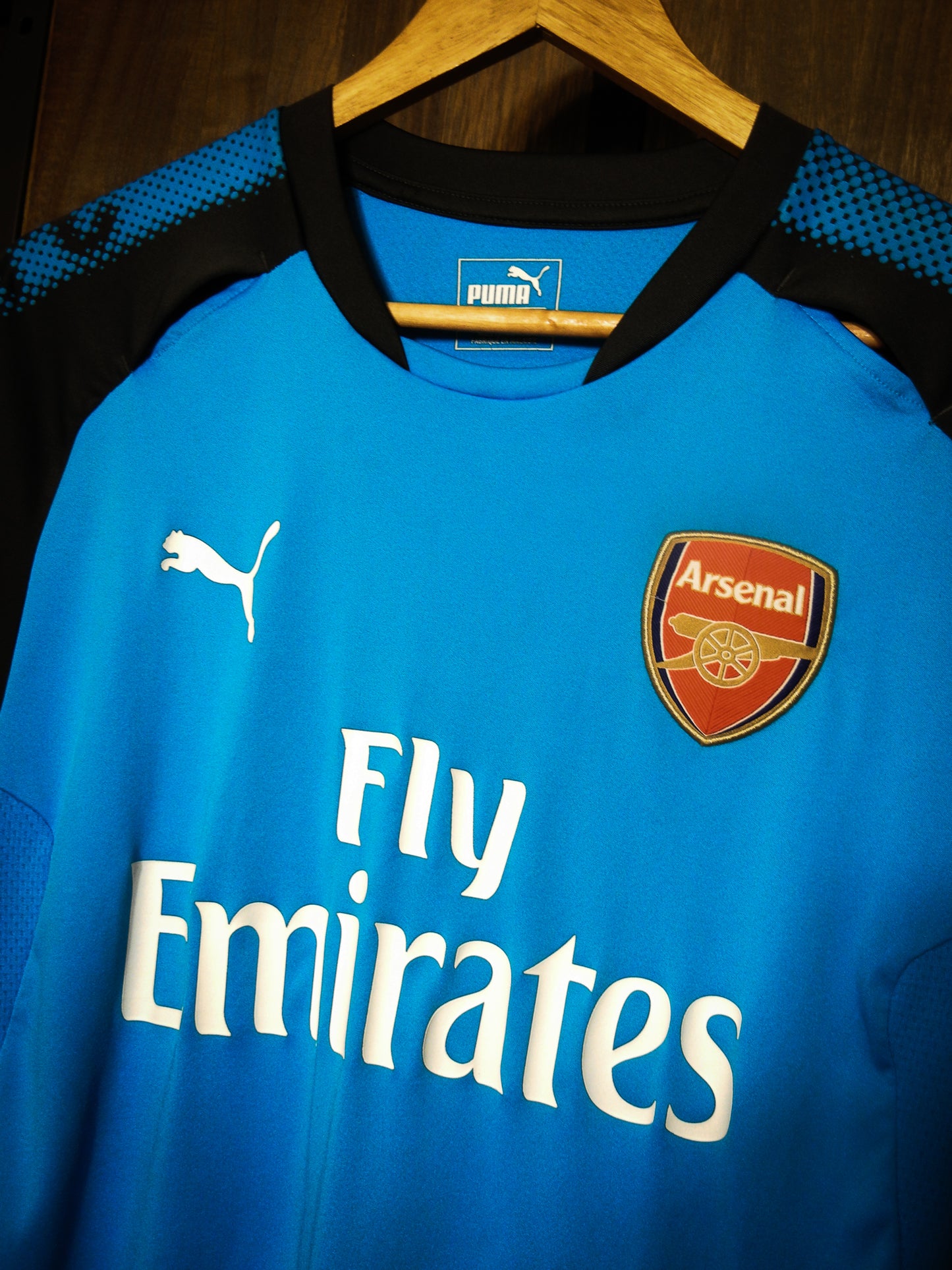 Arsenal 2017/18 Training Jersey – Puma Sky Blue – Large – Performance Fit Shirt – (MPN:  751711-02)