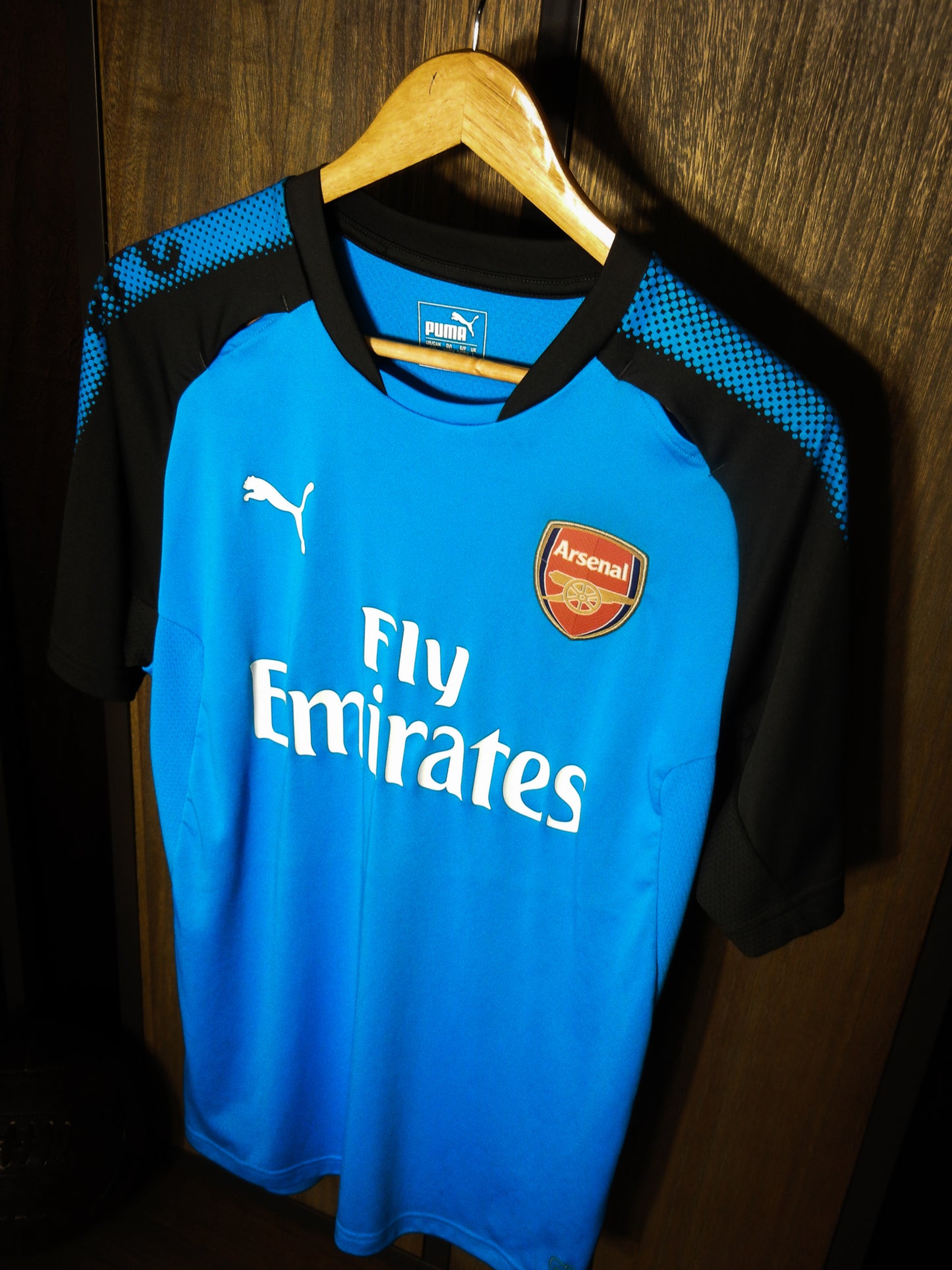 Arsenal 2017/18 Training Jersey – Puma Sky Blue – Large – Performance Fit Shirt – (MPN:  751711-02)