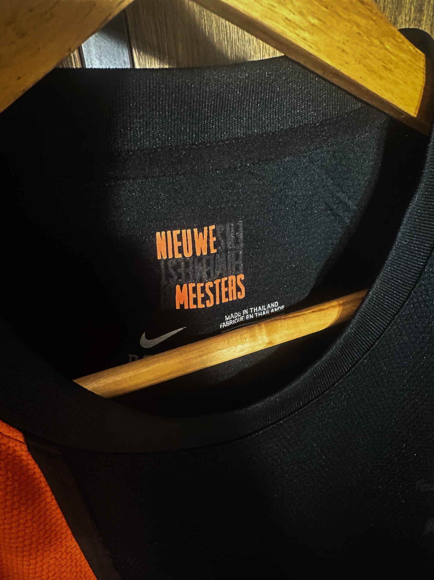 Netherlands 2012/13 Away Jersey – Van Persie #9 – Medium – Black & Orange Nike Shirt – (MPN: 382471-105)