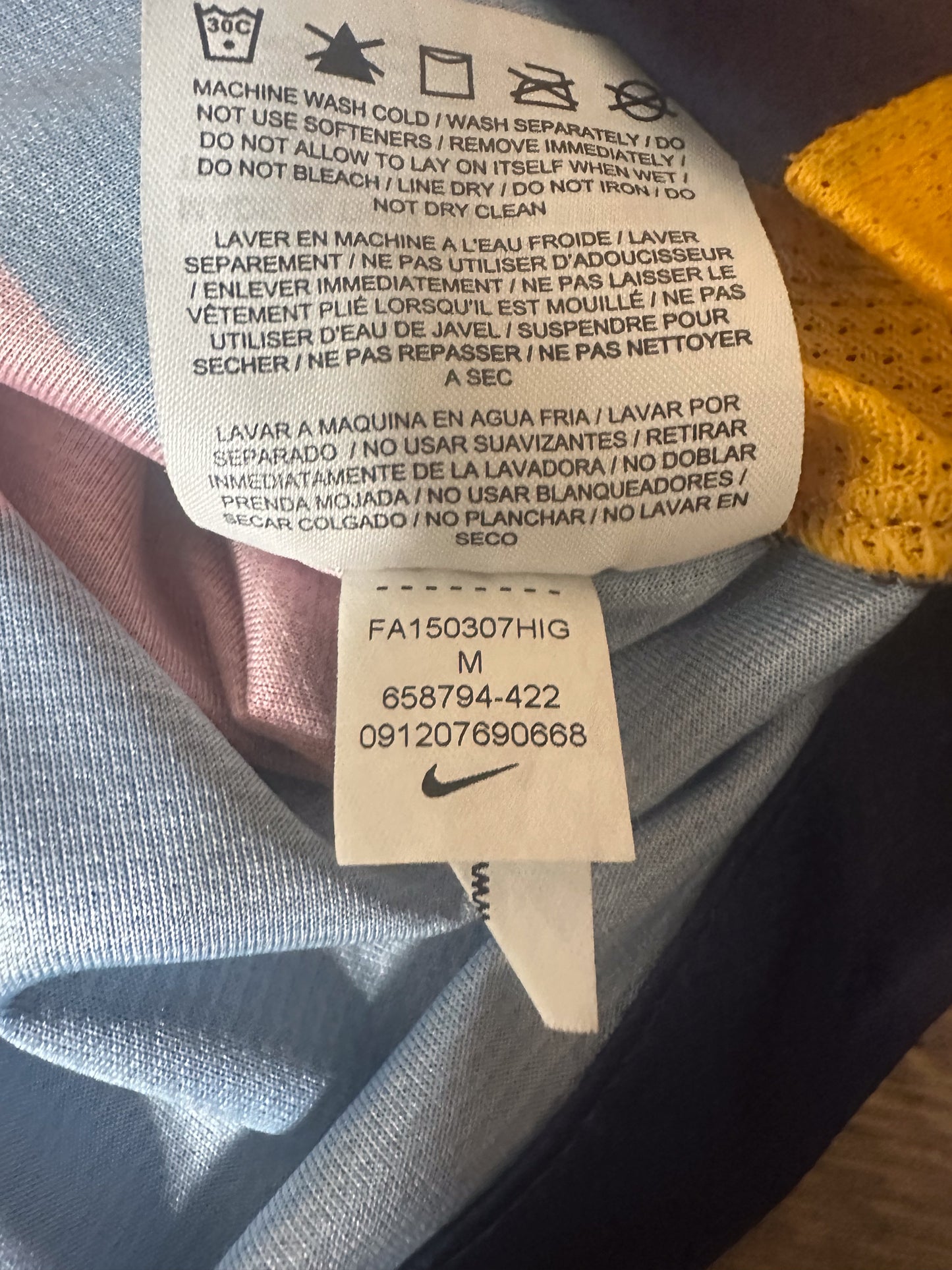 Barcelona 2015/16 Home Jersey – Neymar Jr #11 – Medium – Blue & Red Nike Shirt – (MPN: 658794-422)