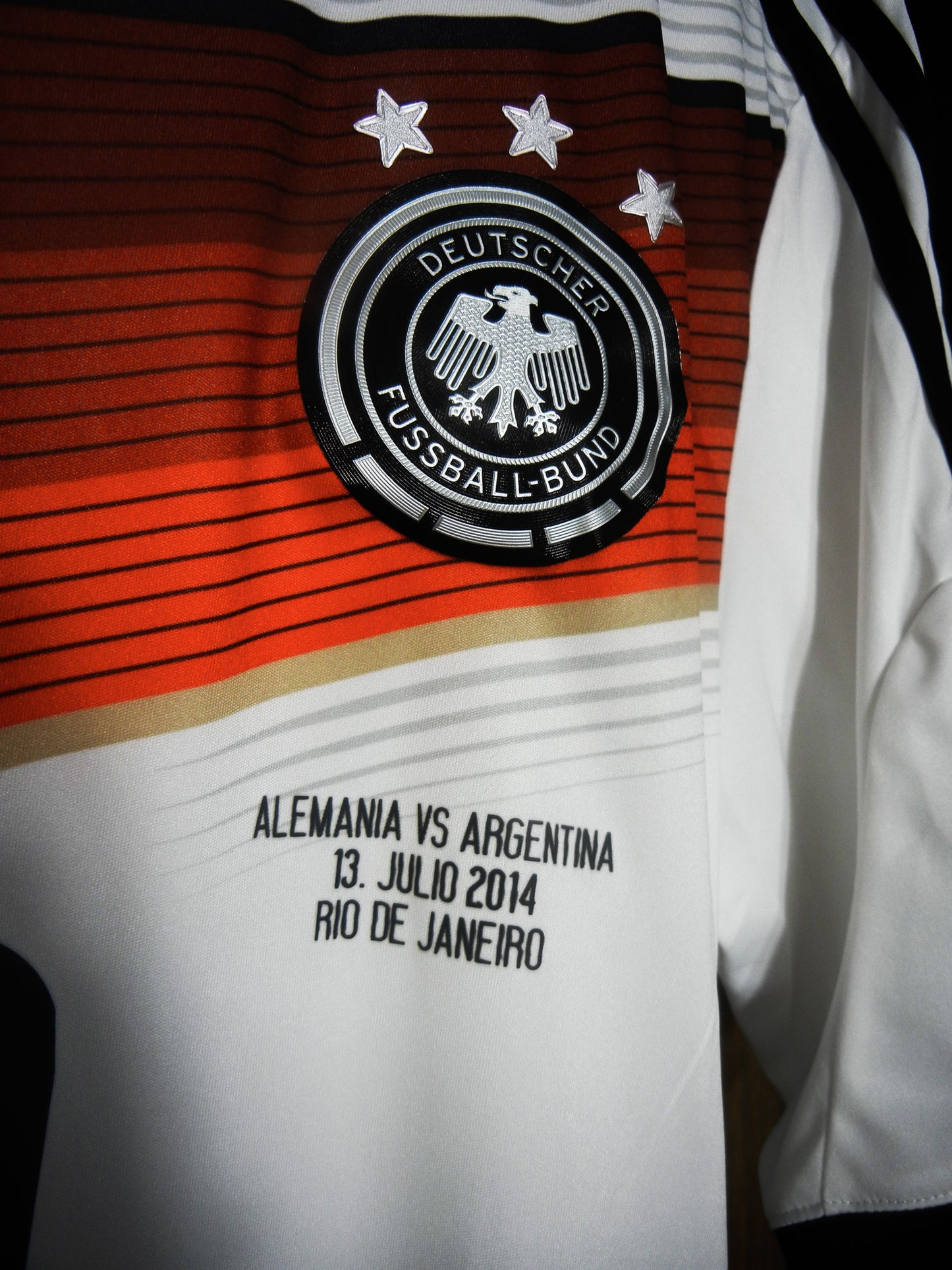 Germany 2014 Home Jersey – Mario Götze #19 – Medium – White, Black & Red Adidas Shirt (MPN: G87445)