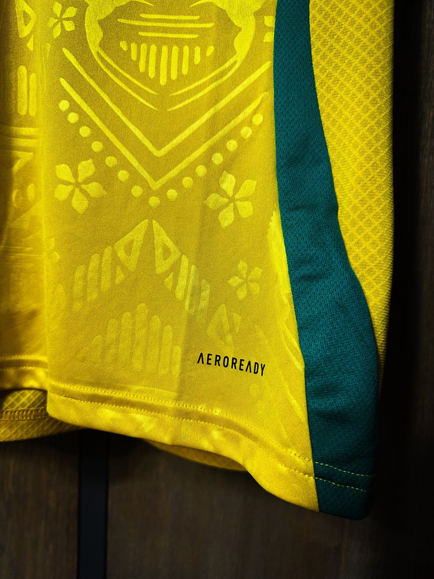 Jamaica 2024 Home Jersey – Bailey #7 – Large – Gold & Black Adidas Shirt (MPN: IT8541)