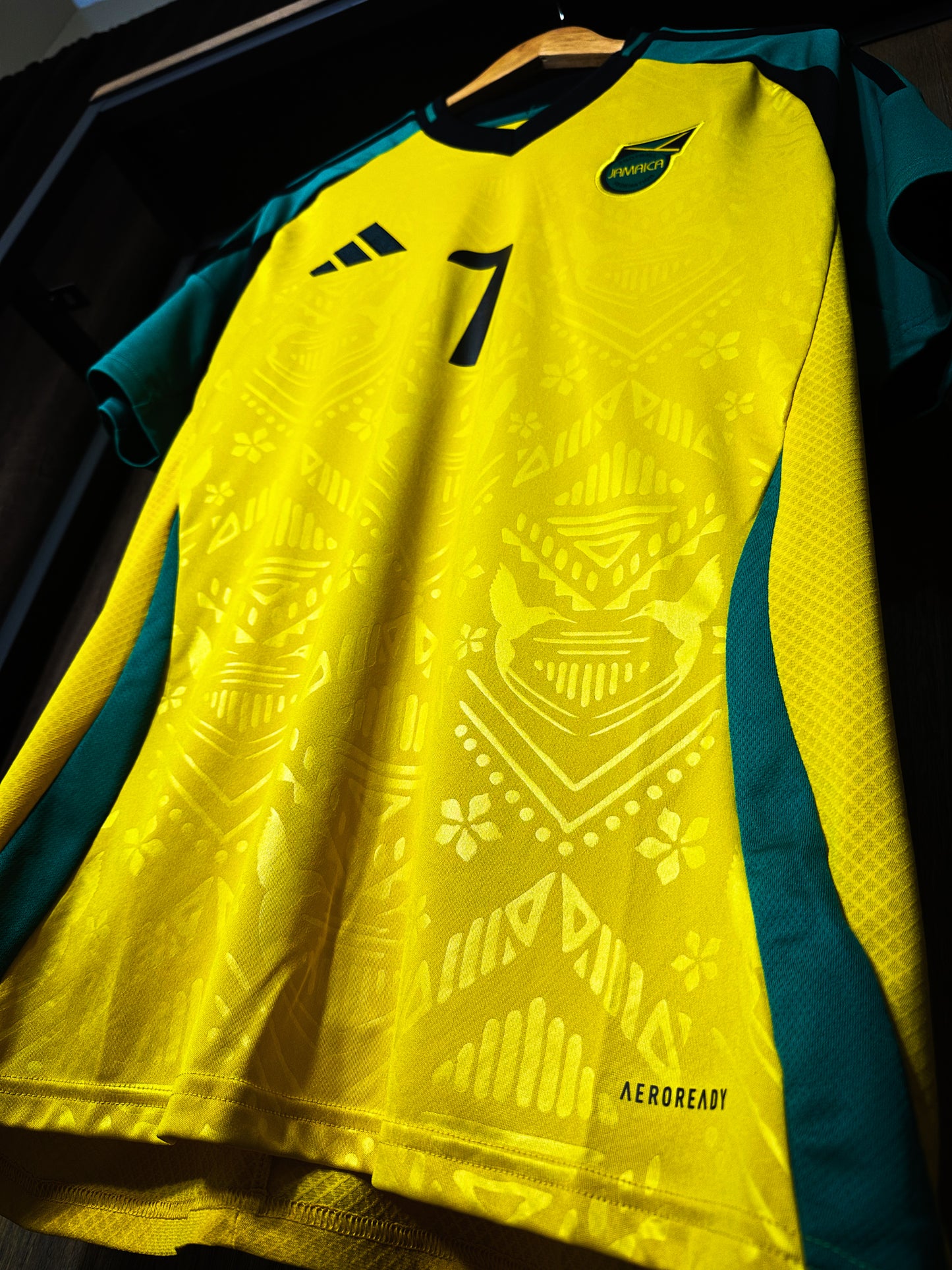 Jamaica 2024 Home Jersey – Bailey #7 – Large – Gold & Black Adidas Shirt (MPN: IT8541)