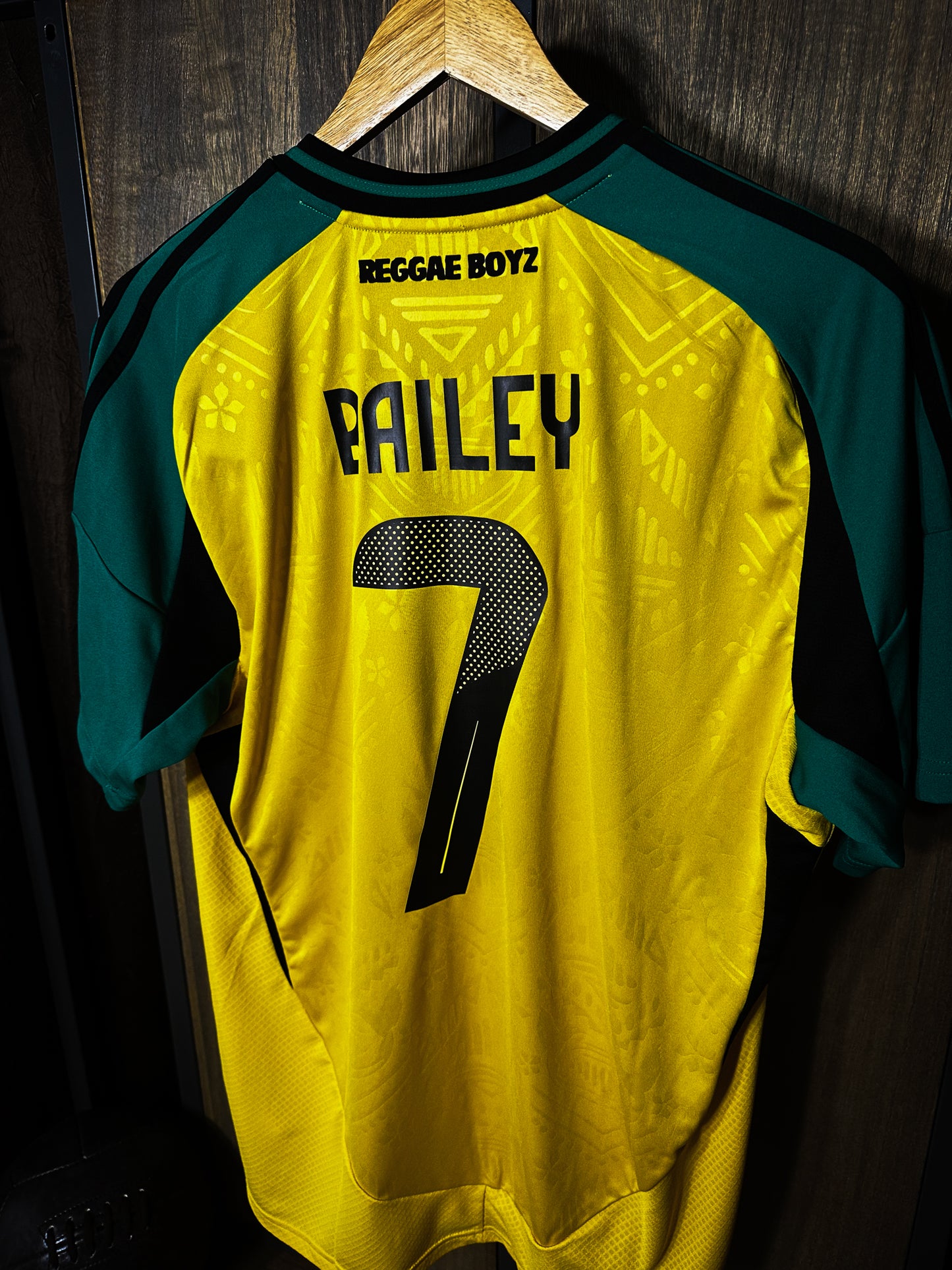 Jamaica 2024 Home Jersey – Bailey #7 – Large – Gold & Black Adidas Shirt (MPN: IT8541)