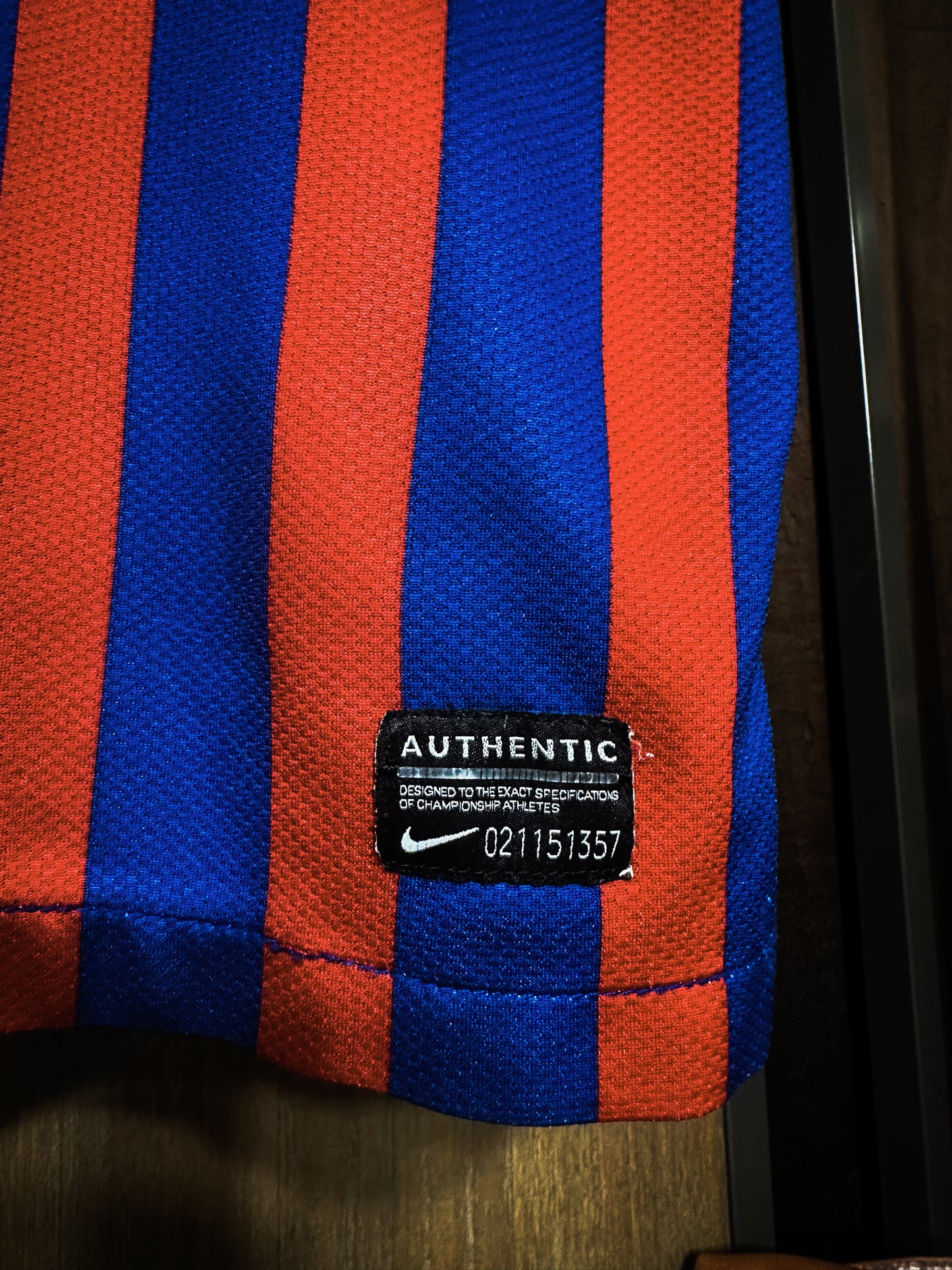 Barcelona 2011/12 Home Jersey – David Villa #7 – Medium – Red & Blue Nike Shirt (MPN: 419877-486)