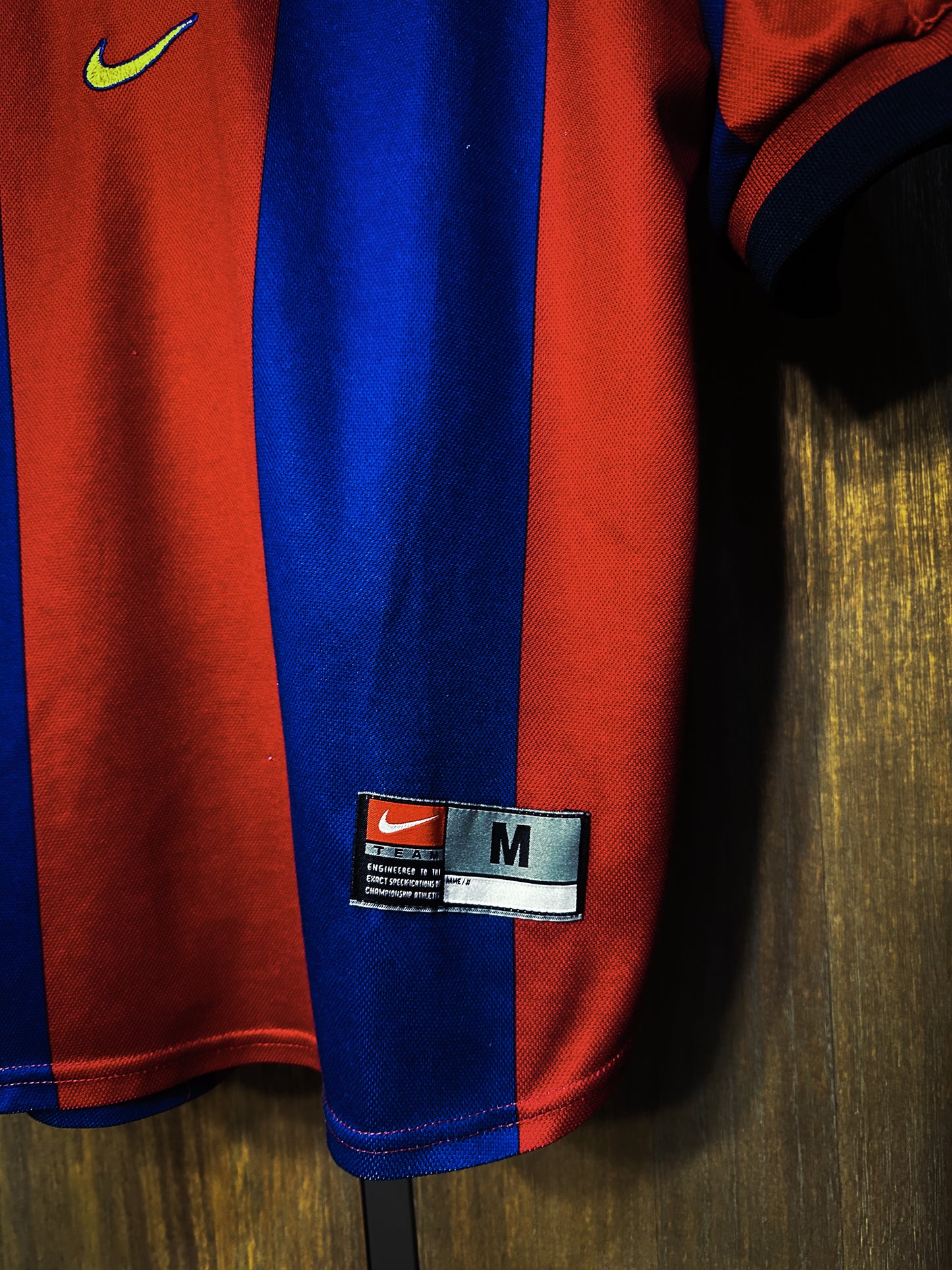 Barcelona 1998/99 Home Jersey – Size M – Red & Blue Nike Shirt (SKU: 802820323)