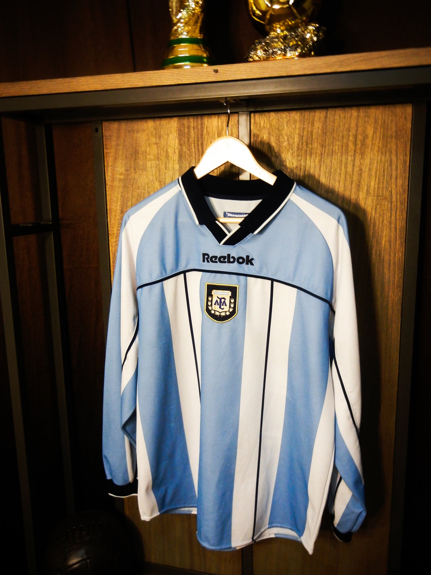 Argentina 2000/01 Home Long Sleeve Jersey – Size L – Reebok Sky Blue & White Shirt (SKU: RIN: 283997/1)