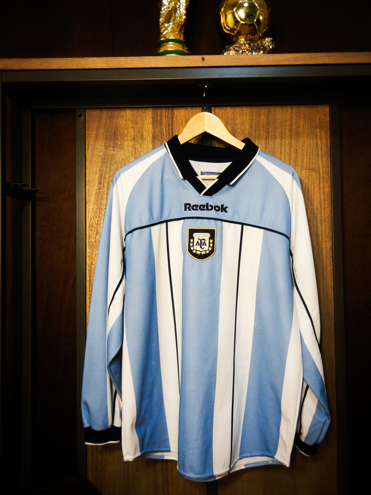 Argentina 2000/01 Home Long Sleeve Jersey – Size L – Reebok Sky Blue & White Shirt (SKU: RIN: 283997/1)