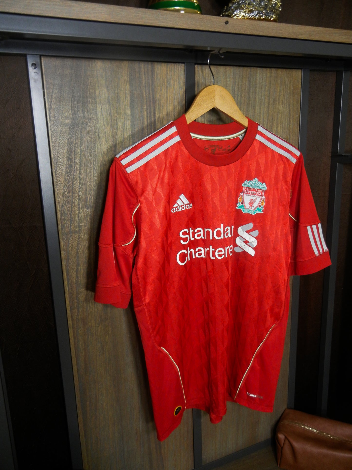 Liverpool 2011/2012 Home Jersey – Luis Suárez #7 – Youth XL – Red Adidas Shirt (MPN: P96689)