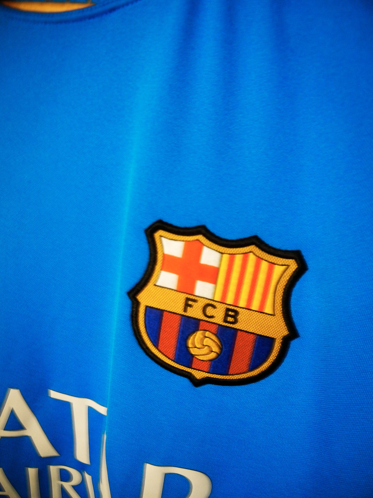 Barcelona 2015/16 Training Jersey – Size M – Sky Blue Nike Shirt  (MPN: 686600-436)