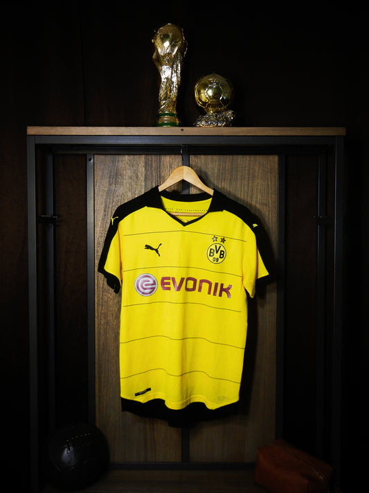 Borussia Dortmund 2015/2016 Home Jersey – Aubameyang #17 – Size M – Yellow and Black Puma Shirt – (MPN: 747991)