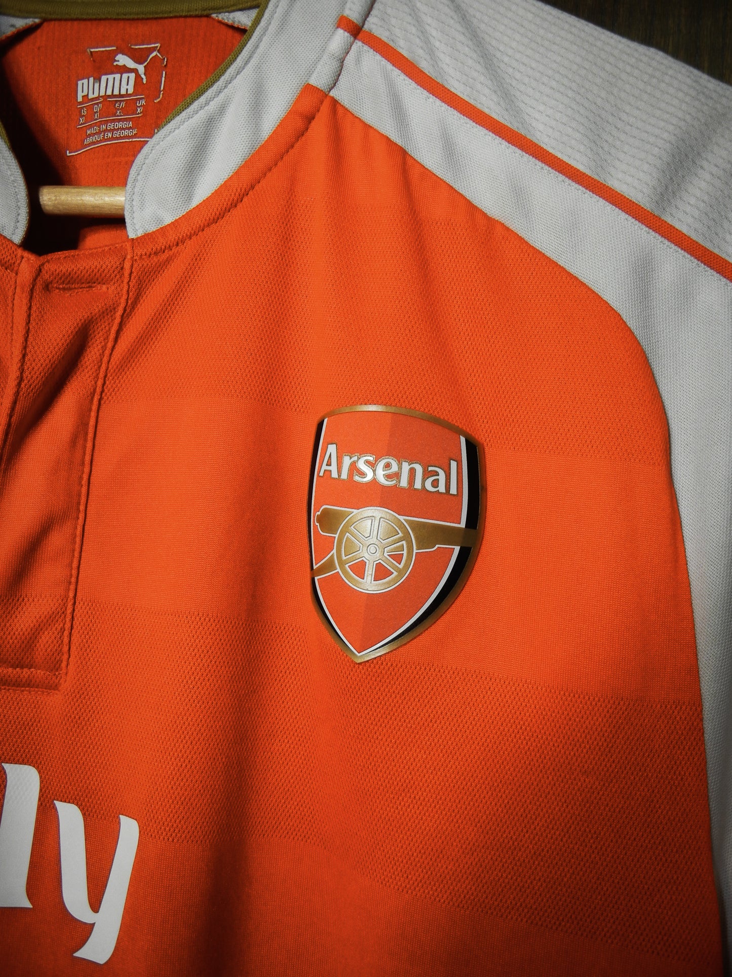 Arsenal 2015/16 Home Jersey – Mesut Özil #11 – Size XL – Red & White Puma Shirt (MPN: 747566)