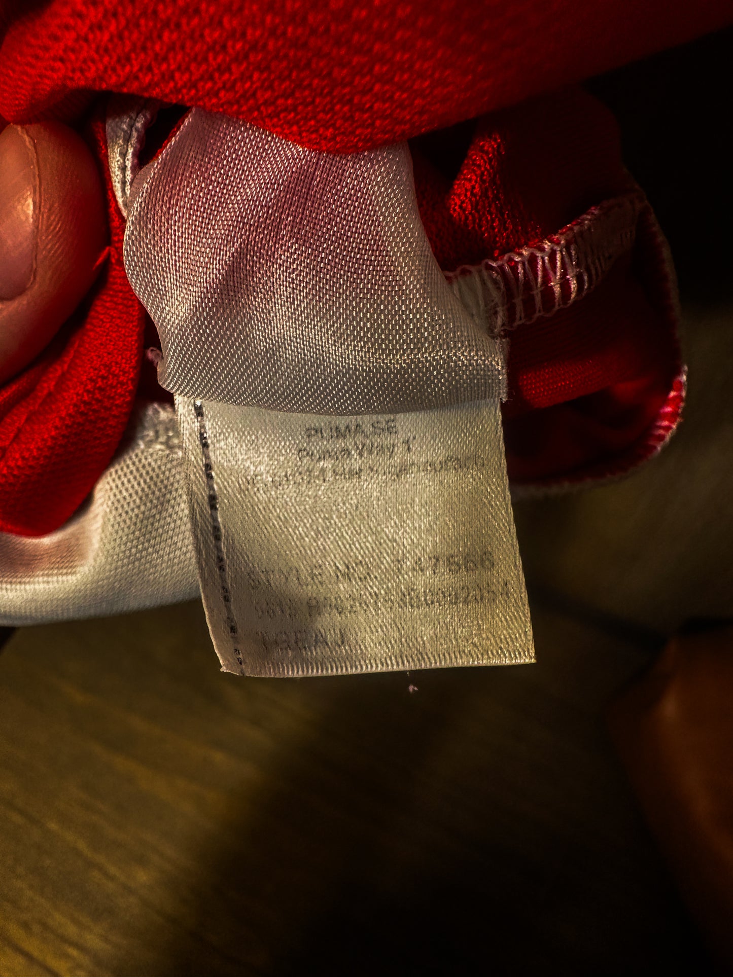 Arsenal 2015/16 Home Jersey – Mesut Özil #11 – Size XL – Red & White Puma Shirt (MPN: 747566)