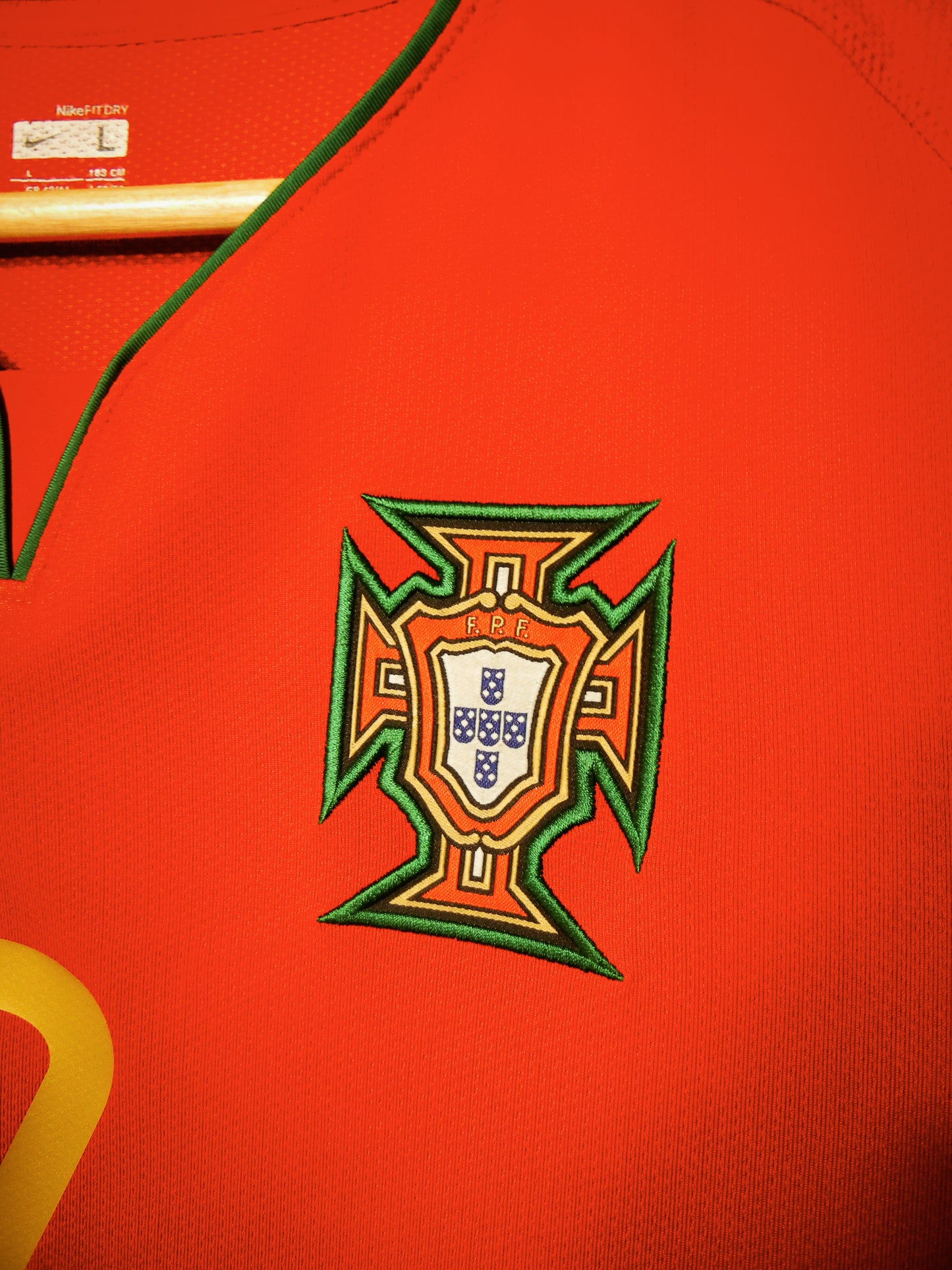 Portugal 2008/2010 Home Jersey – Cristiano Ronaldo #7 – Large – Red Nike Shirt (MPN: 265759-611)