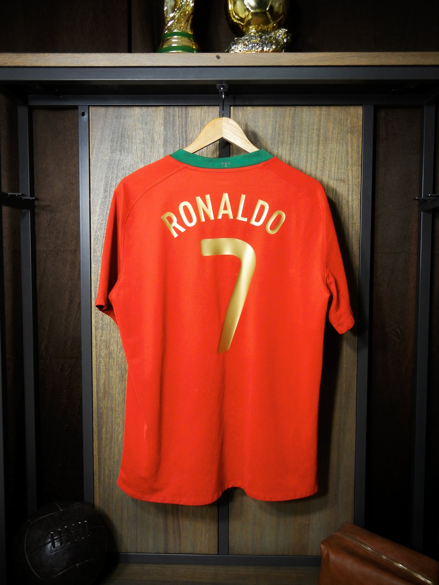 Portugal 2008/2010 Home Jersey – Cristiano Ronaldo #7 – Large – Red Nike Shirt (MPN: 265759-611)