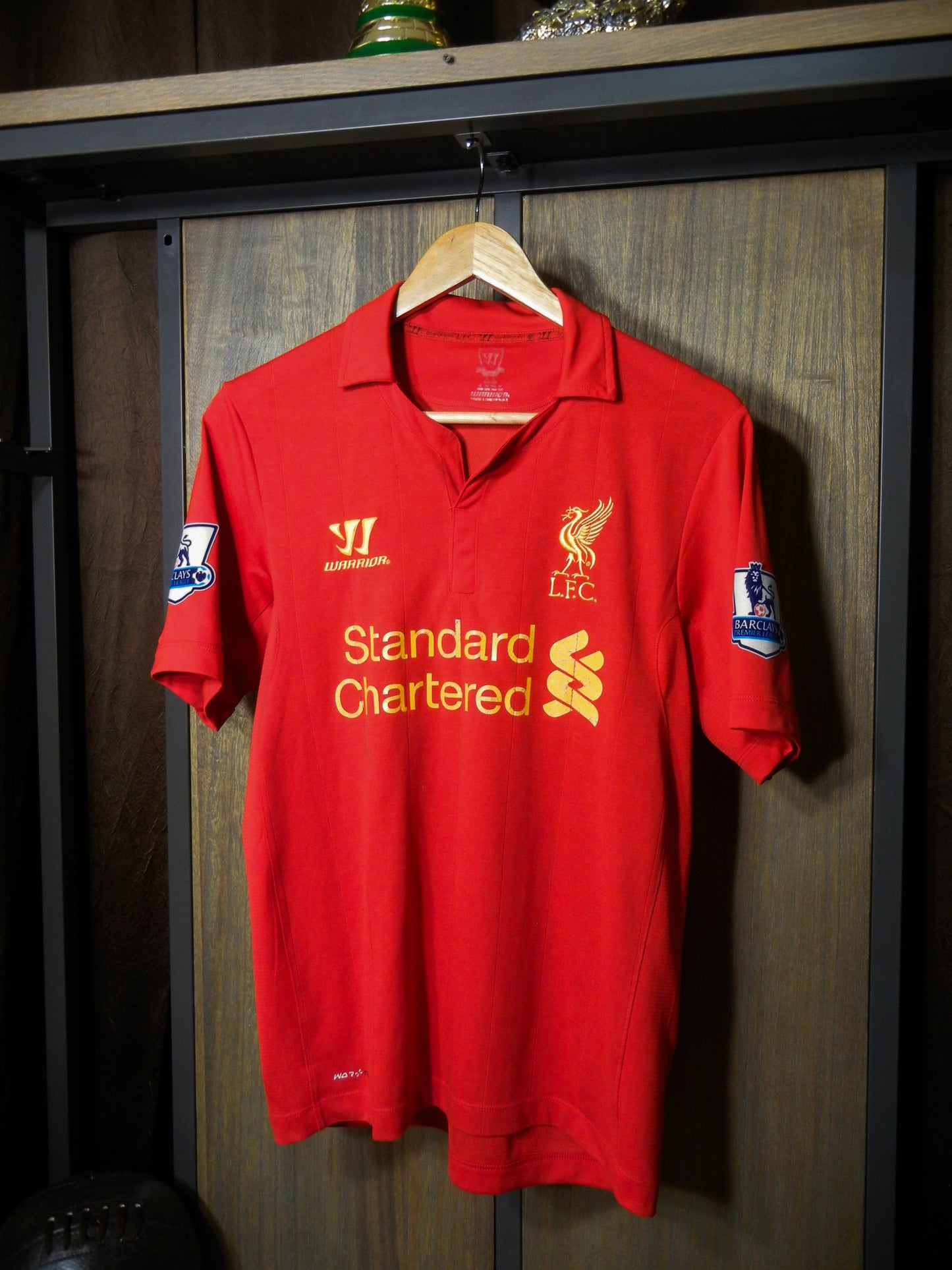 Liverpool 2012/2013 Home Jersey – Luis Suárez #7 – Size S – Red Warrior Shirt (MPN: F1210SPC027)