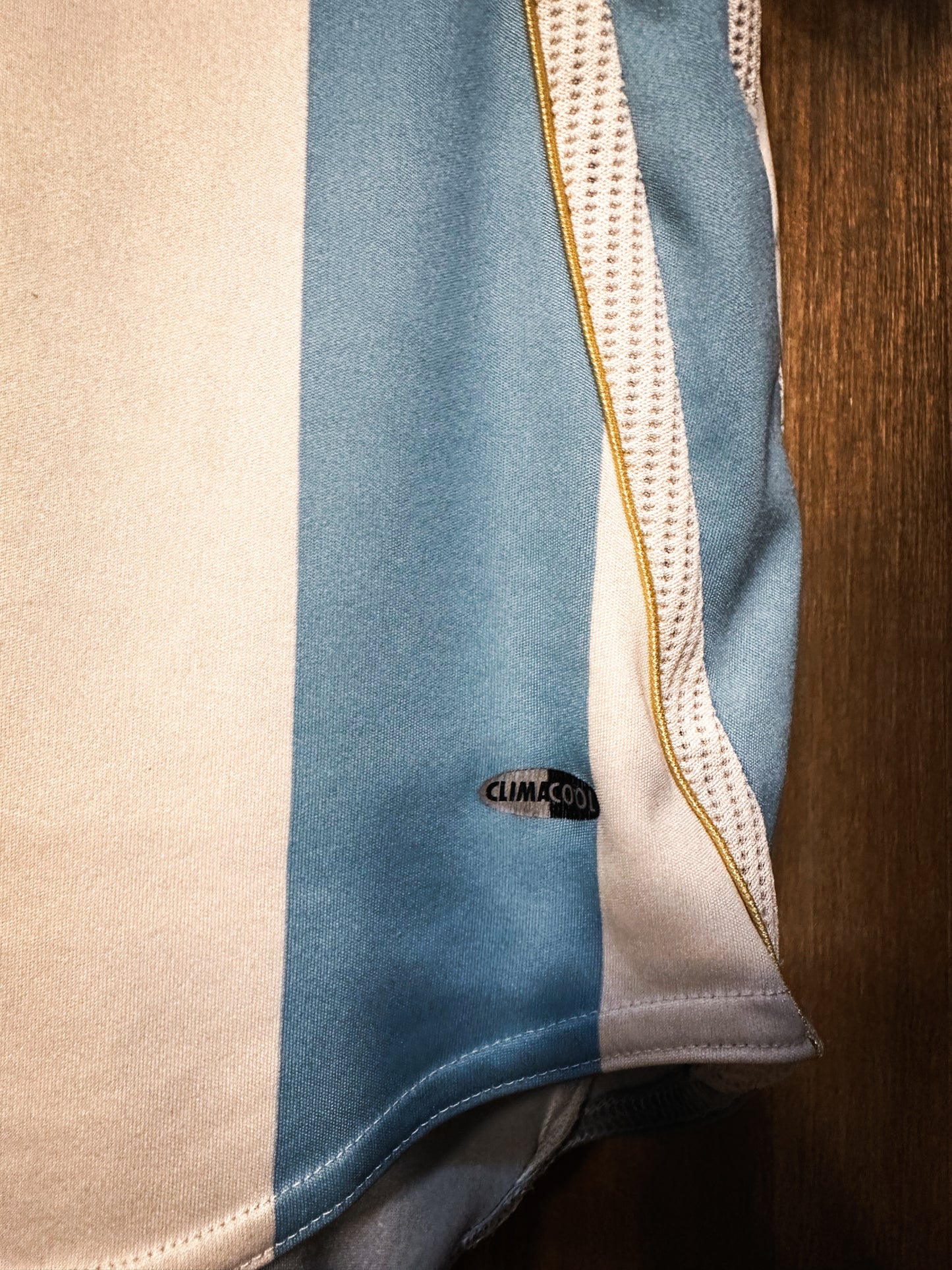 Argentina 2006 Home Jersey – Size M – Blue & White Adidas Shirt (MPN: N/A)