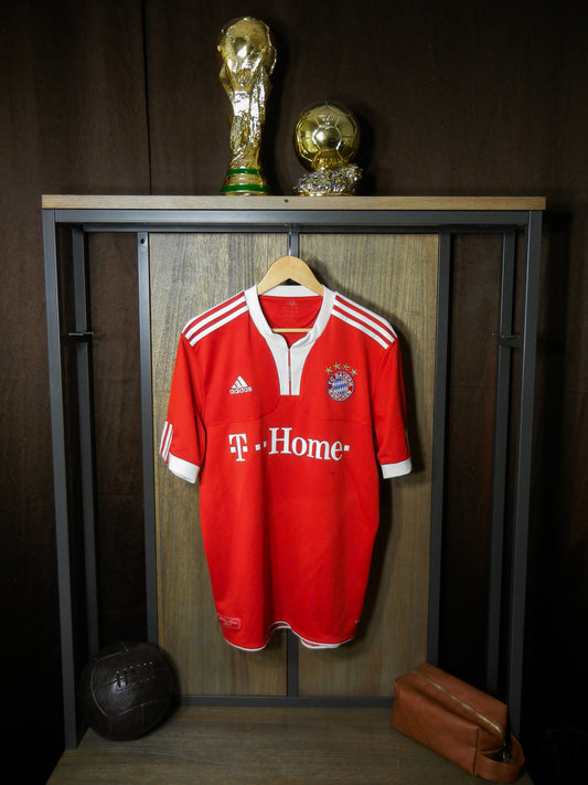Bayern Munich 2009/10 Home Jersey – Philipp Lahm #21 – Size L – Red Adidas Shirt (MPN: E84214)