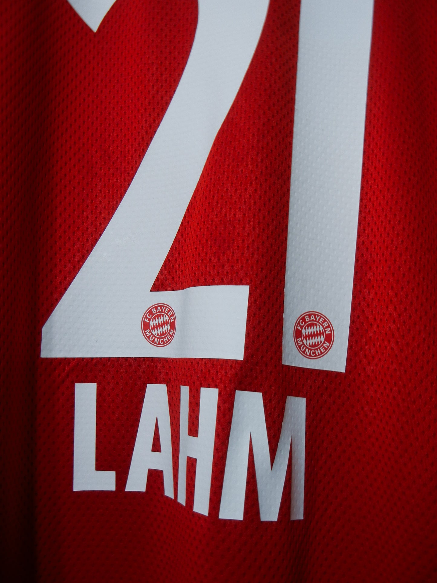 Bayern Munich 2009/10 Home Jersey – Philipp Lahm #21 – Size L – Red Adidas Shirt (MPN: E84214)