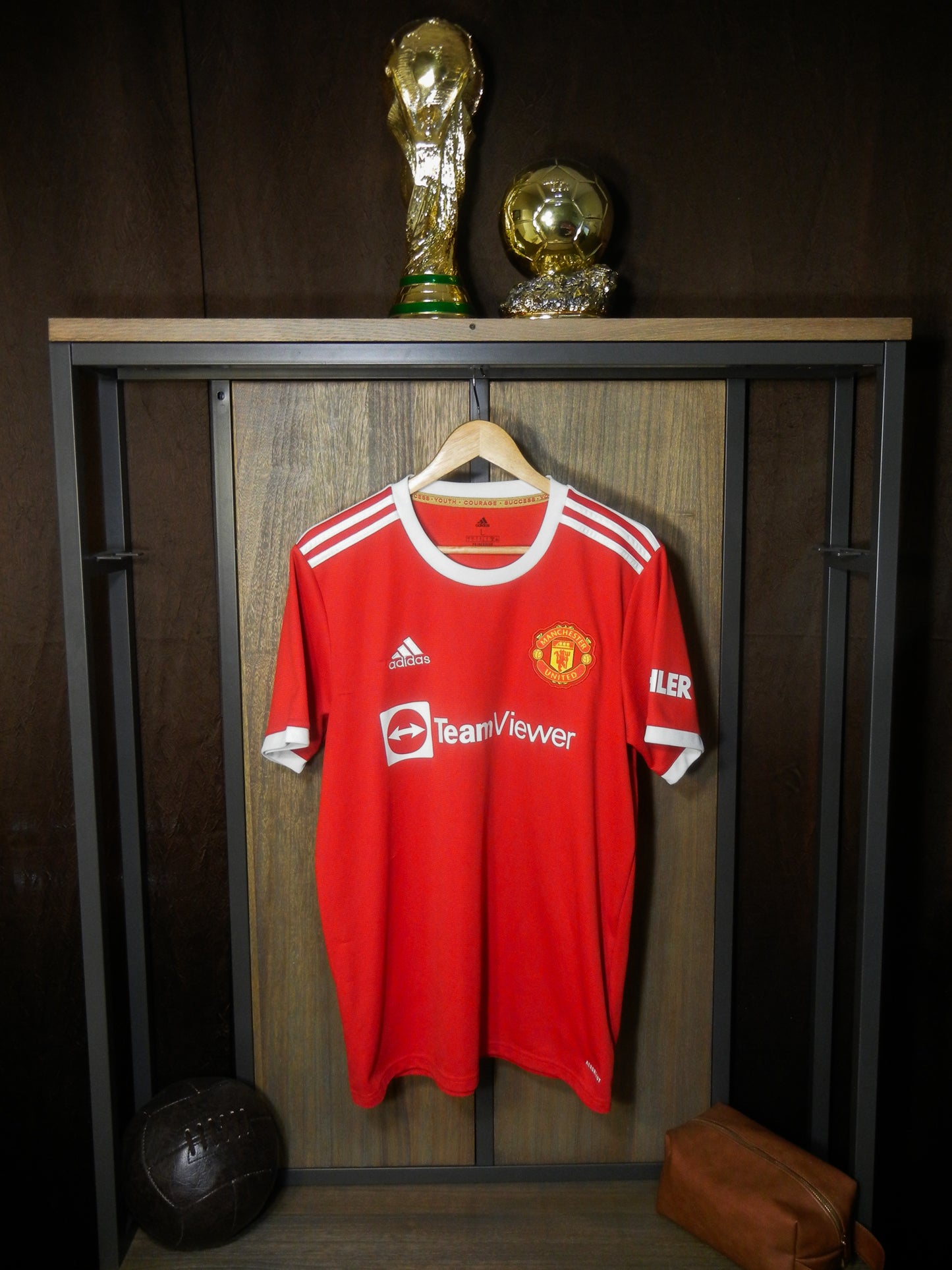 Manchester United 2021/22 Home Jersey – Cristiano Ronaldo #7 – Large – Red Adidas Shirt (MPN: H31447)
