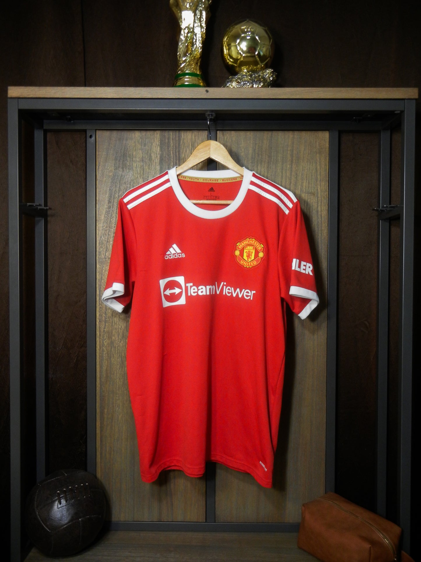 Manchester United 2021/22 Home Jersey – Cristiano Ronaldo #7 – Large – Red Adidas Shirt (MPN: H31447)