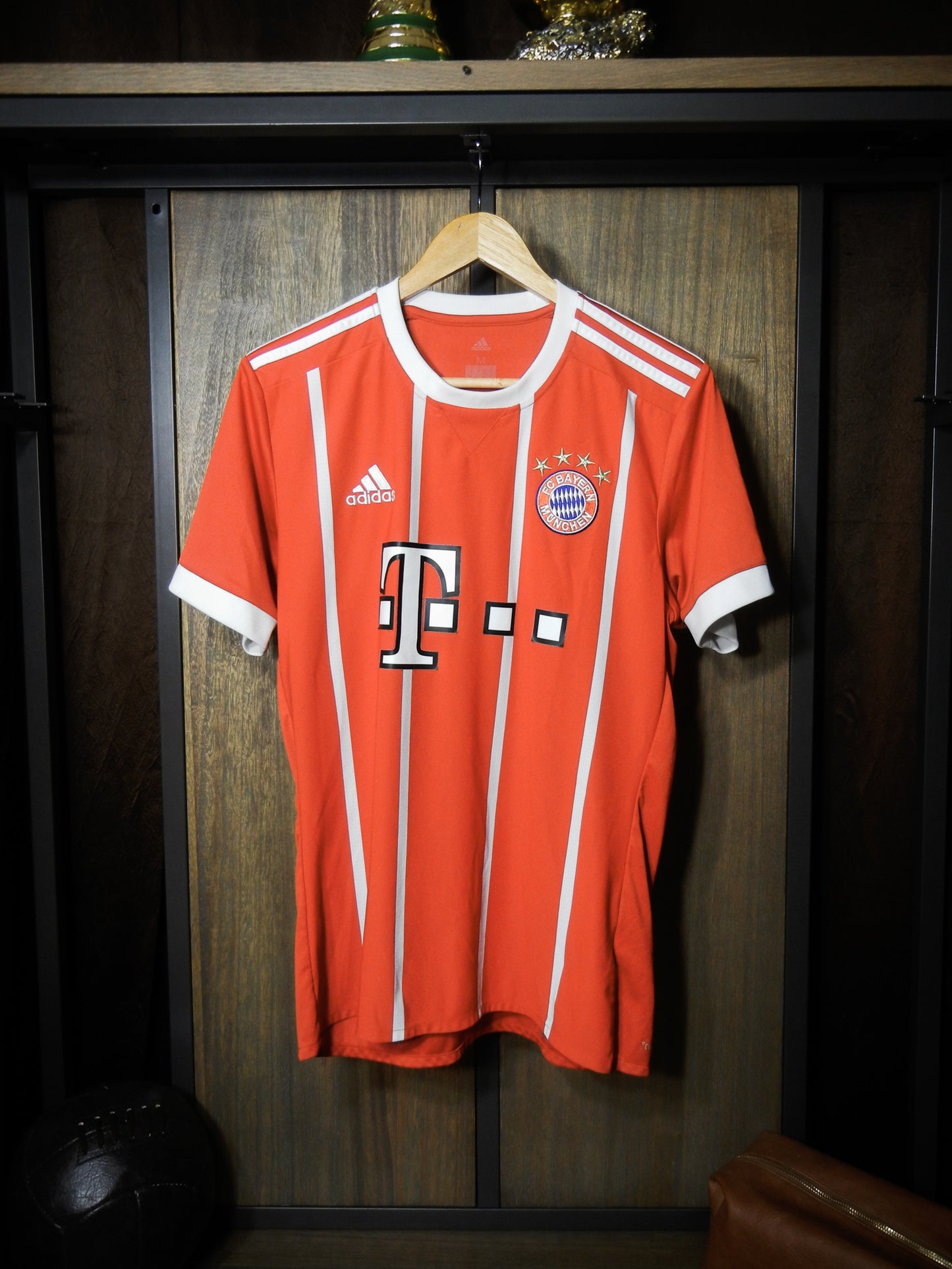 Bayern Munich 2017/18 Home Jersey – Lewandowski #9 – Medium – Red Adidas Shirt (MPN: AZ7961)