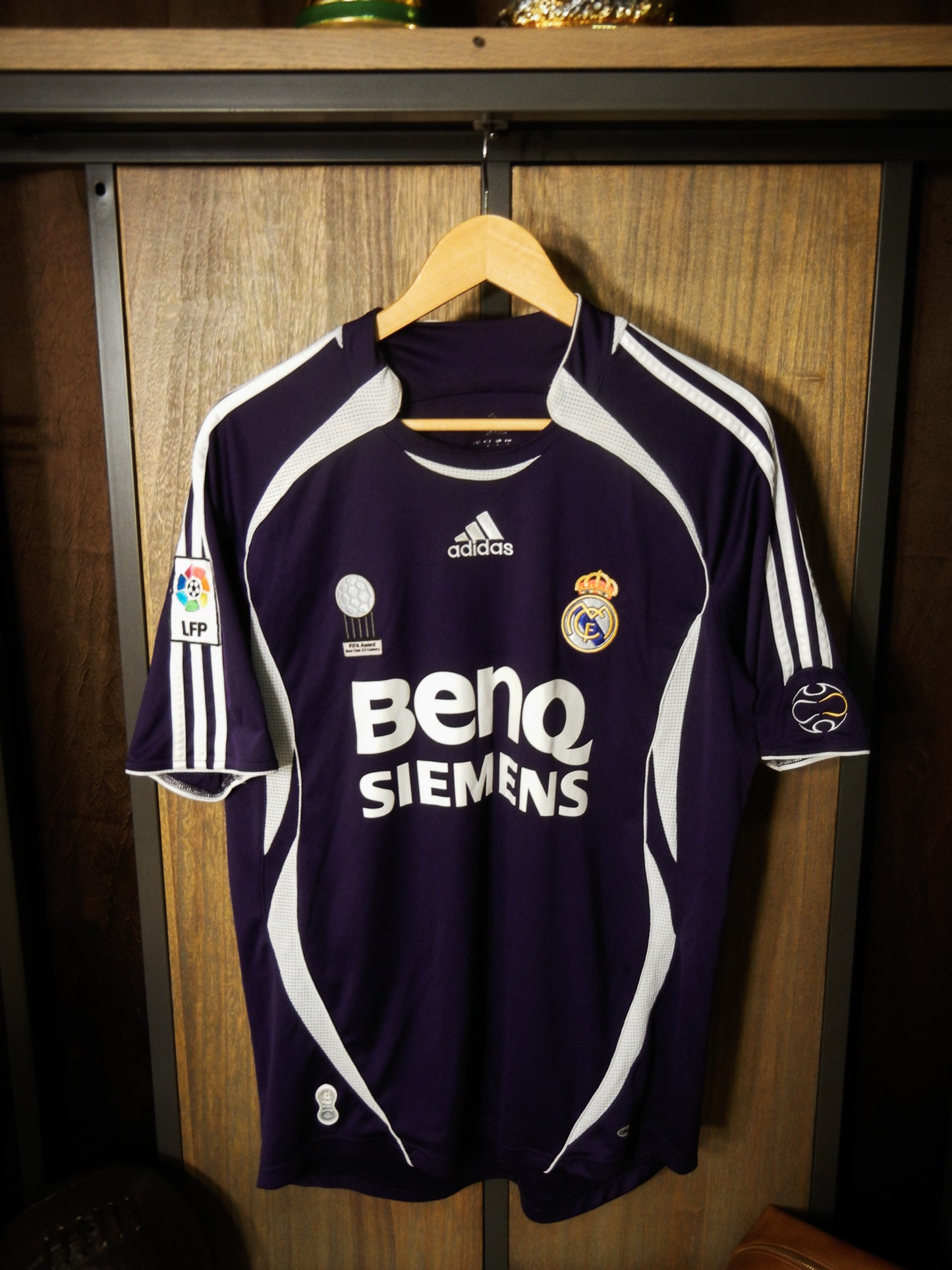 Real Madrid 2006/07 Third Jersey – Ronaldo #9 – Medium – Purple Adidas Shirt (MPN:055226)