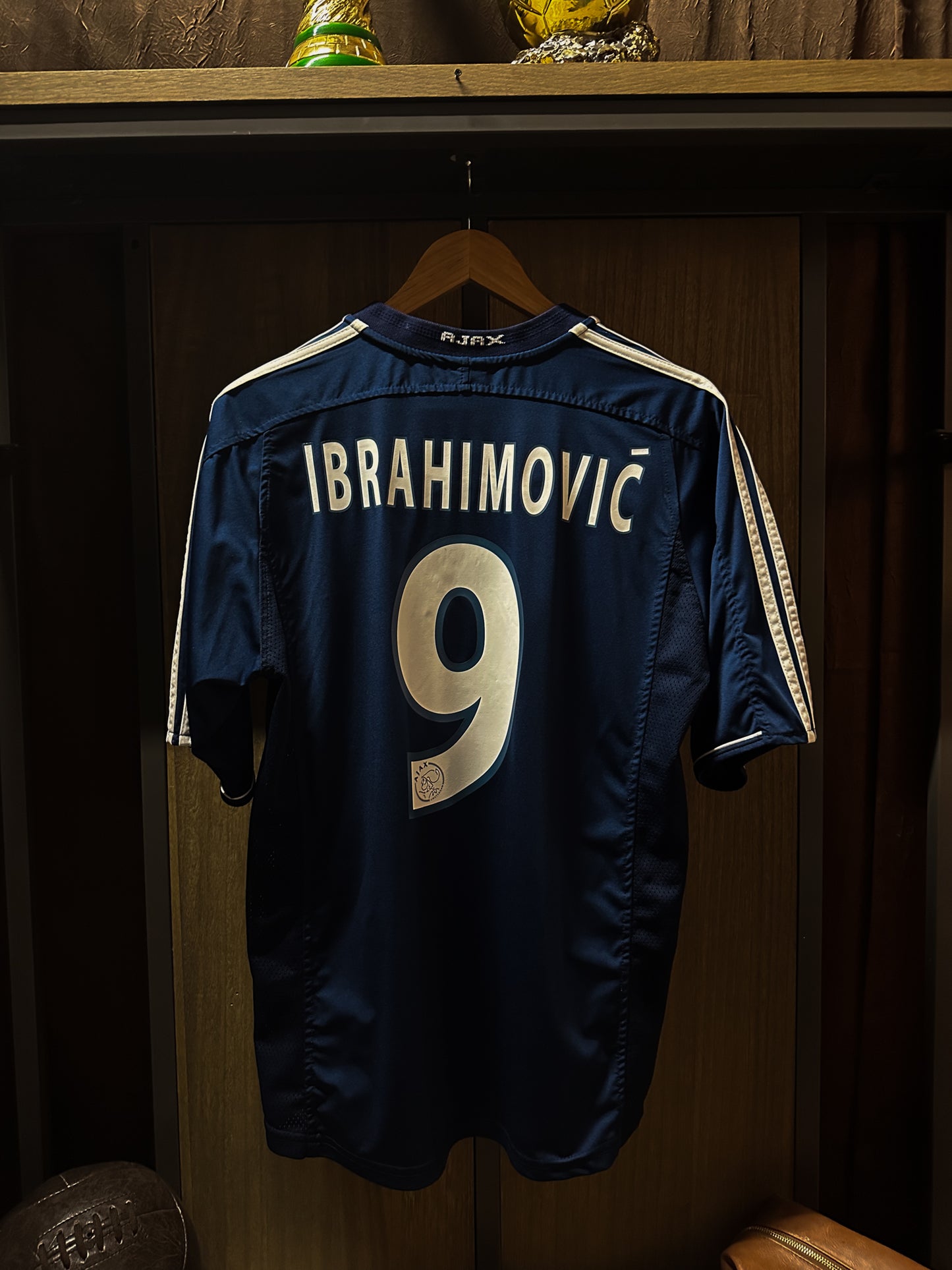 Ajax 2003/04 Away Jersey – Zlatan Ibrahimović #9 – XL – Navy Blue Adidas Shirt (MPN: N/A)
