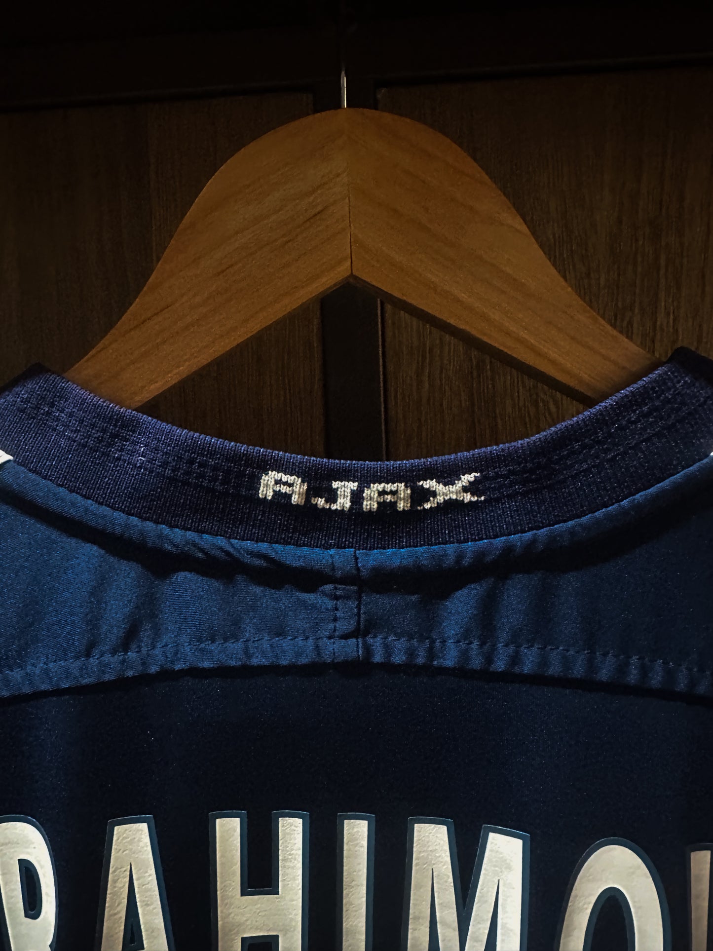 Ajax 2003/04 Away Jersey – Zlatan Ibrahimović #9 – XL – Navy Blue Adidas Shirt (MPN: N/A)