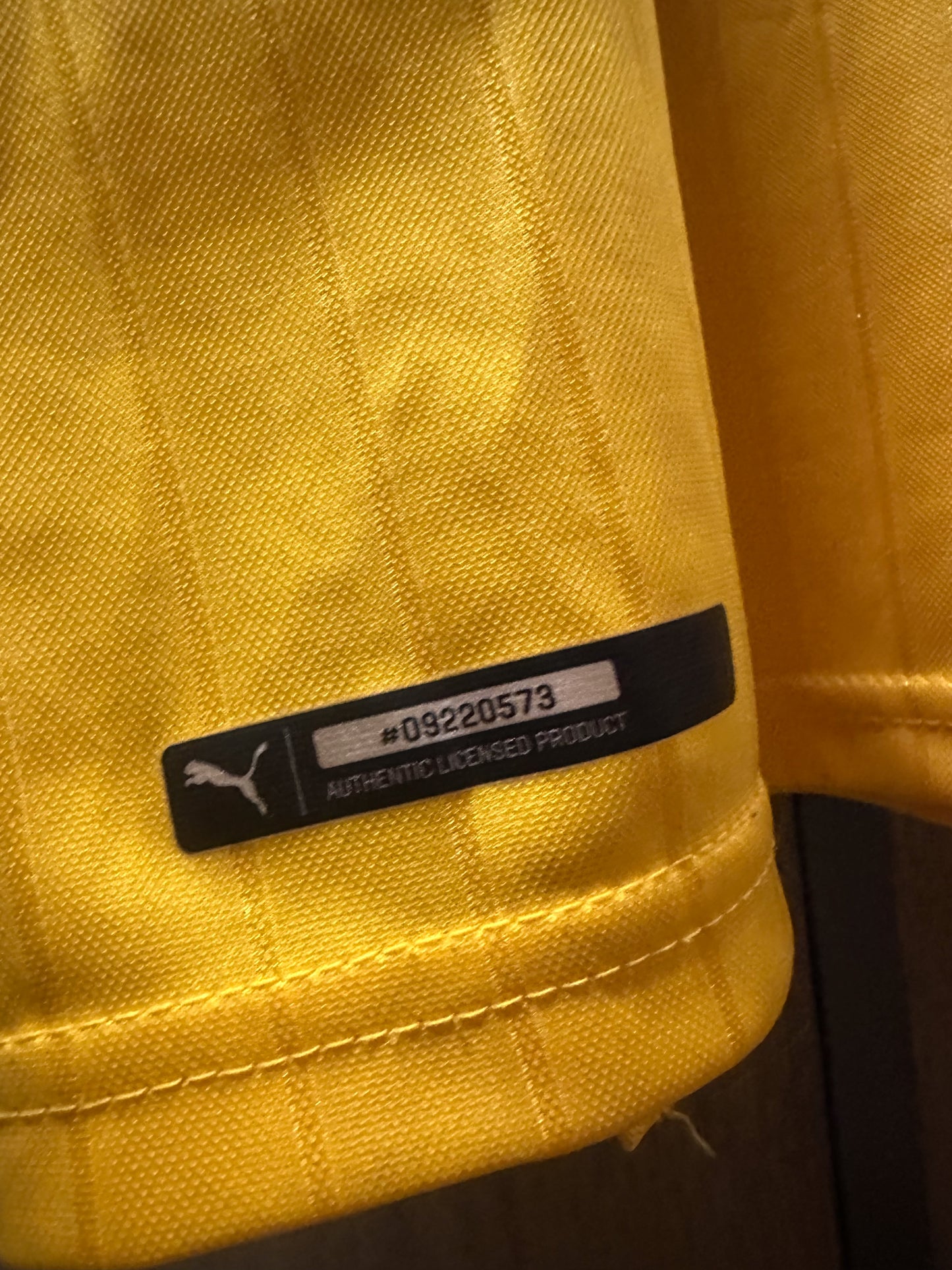 Arsenal 2016/17 Away Jersey – Alexis Sánchez #7 – Size L – Gray & Yellow Puma Shirt (MPN: 749714)