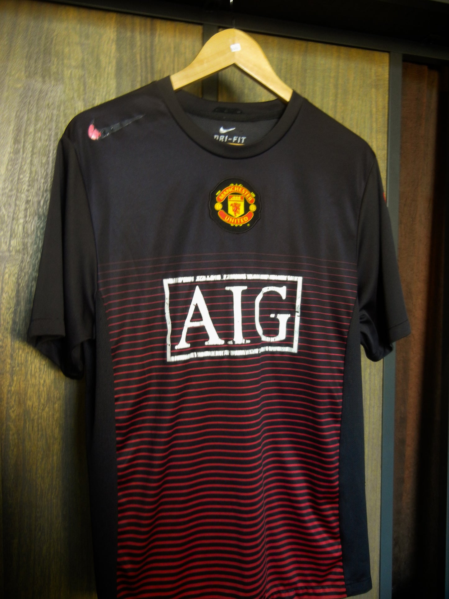 Manchester United 2009/2010 Training Top (Black) – Size L – Nike Shirt (MPN: 377419-010)