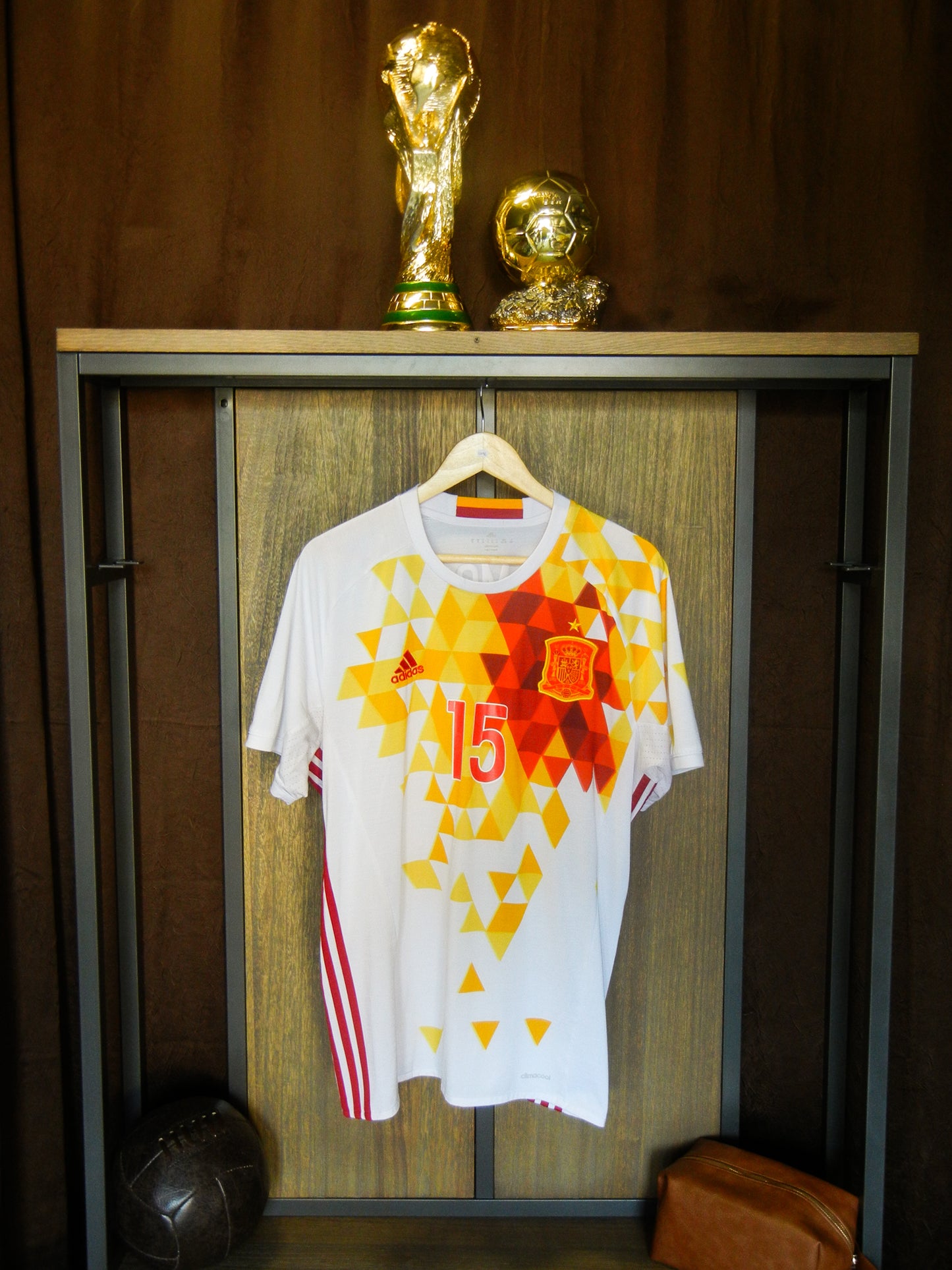 Spain 2016/2017 Away Jersey – Sergio Ramos #15 – XL – White Adidas Shirt (MPN: AA0830)
