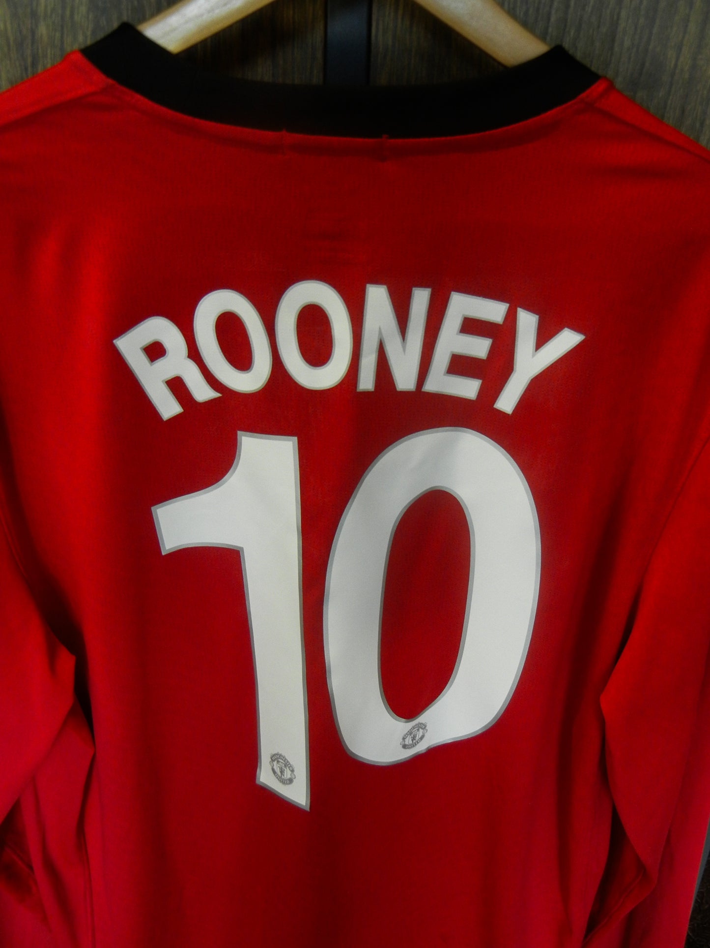 Manchester United 2009/2010 Home Long Sleeve Jersey – Rooney #10 – Size XL – Red Nike Shirt (MPN: HO090408SYS)