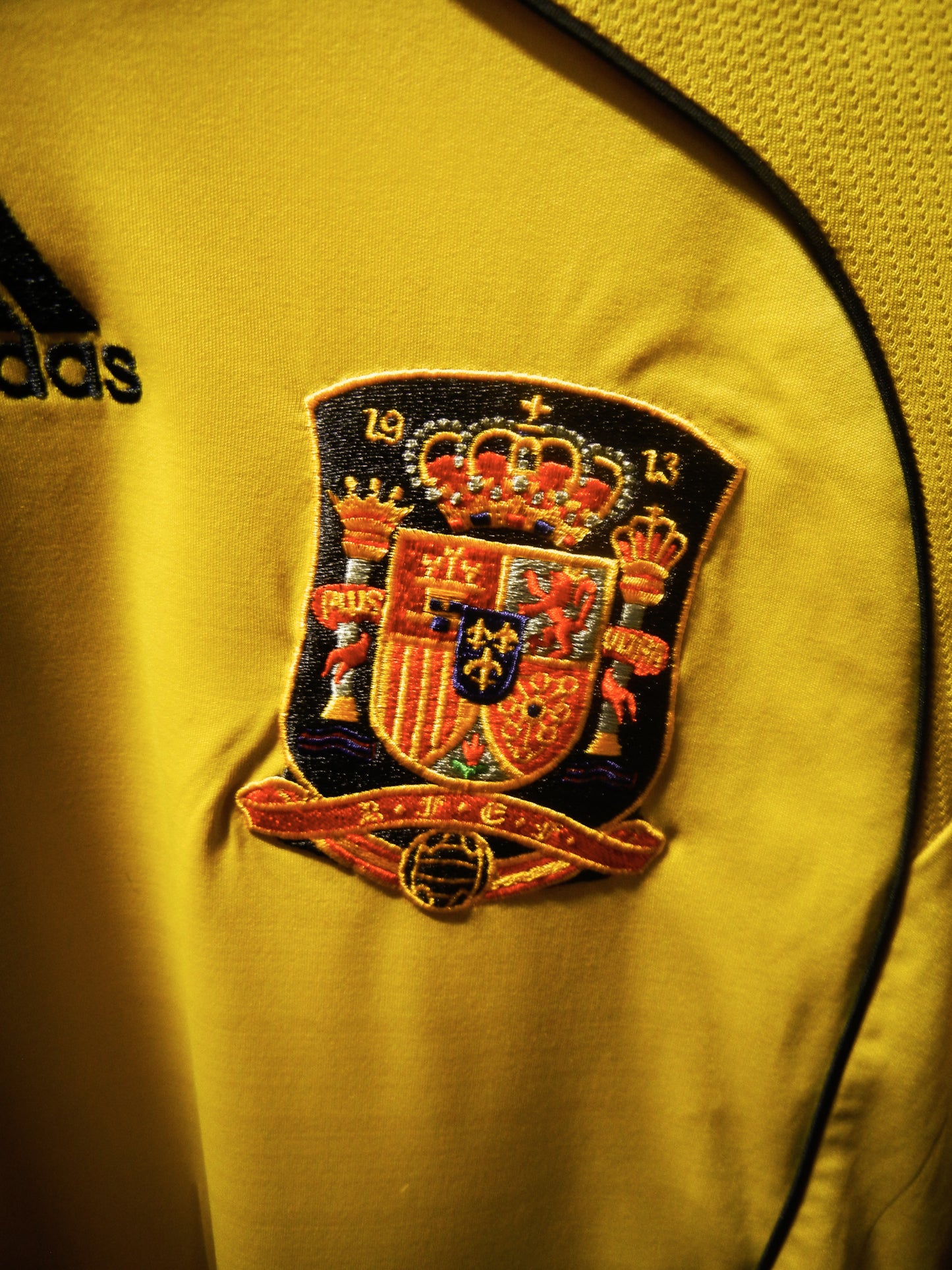 Spain 2008/10 Away Jersey – Fernando Torres #9 – Size M – Yellow Adidas Shirt (MPN: 614172)