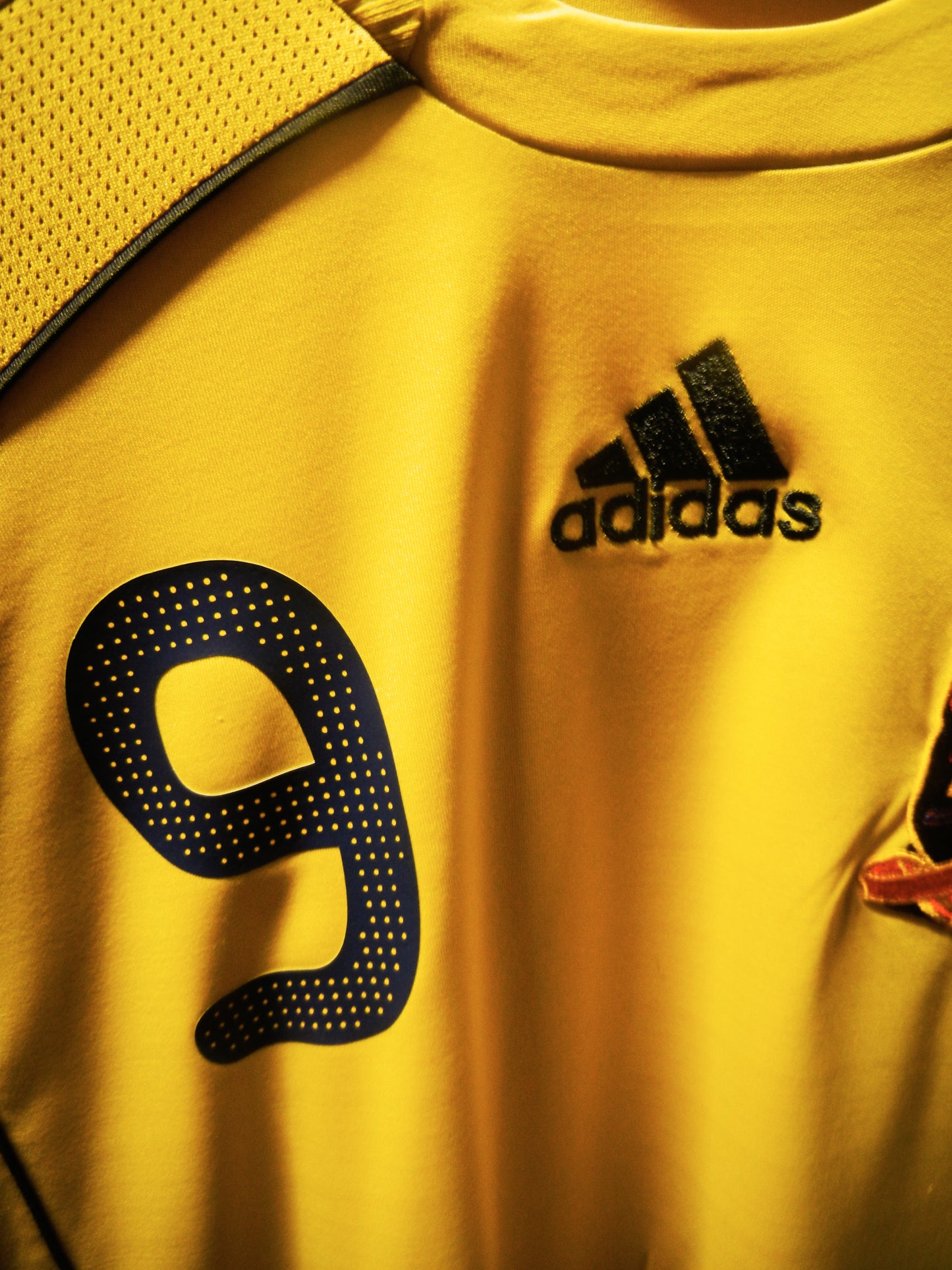 Spain 2008/10 Away Jersey – Fernando Torres #9 – Size M – Yellow Adidas Shirt (MPN: 614172)