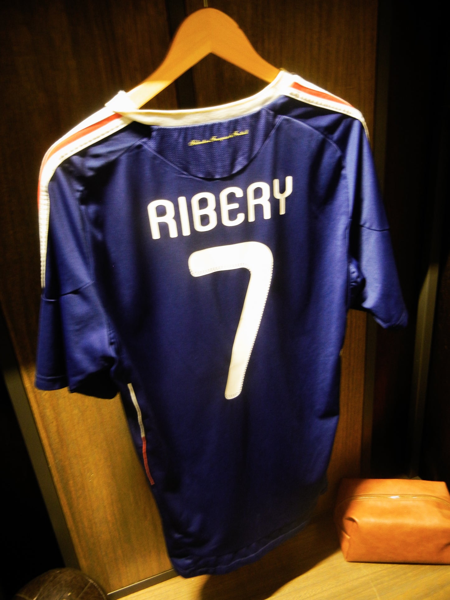 France 2009/10 Home Jersey – Franck Ribéry #7 – Size L – Blue Adidas Shirt (MPN: P41040)