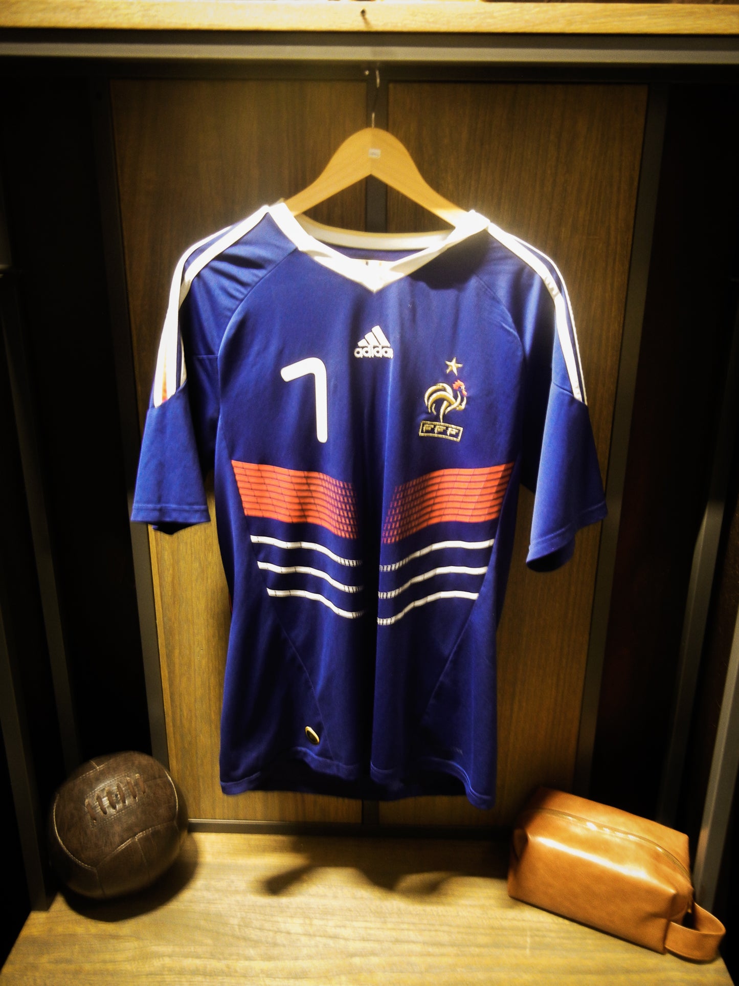 France 2009/10 Home Jersey – Franck Ribéry #7 – Size L – Blue Adidas Shirt (MPN: P41040)