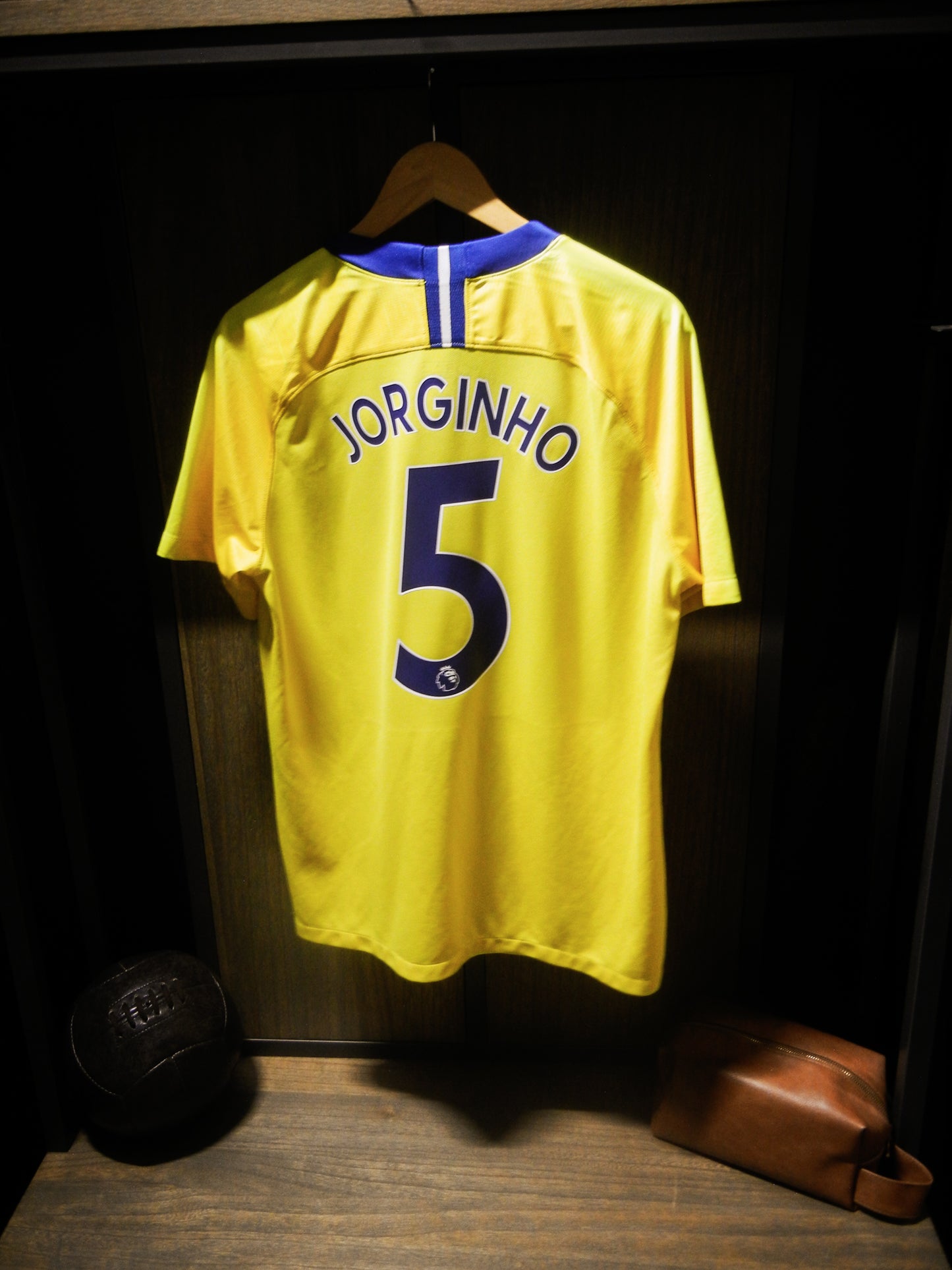 Chelsea 2018/2019 Away Jersey – Jorginho #5 – Large – Yellow Nike Shirt (MPN: 919008-720)